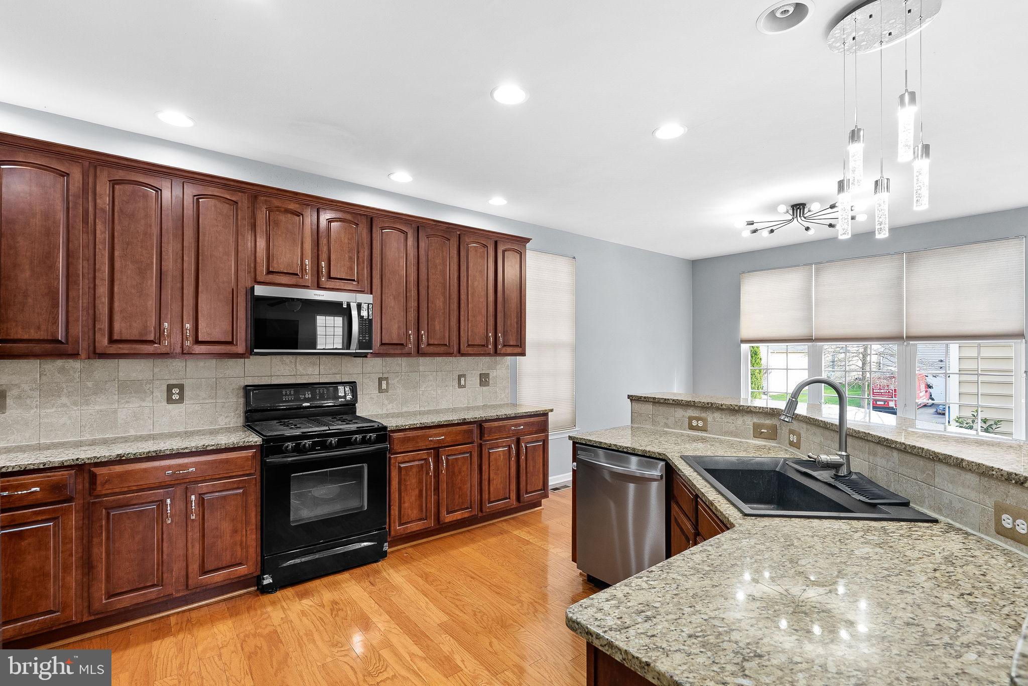 SOUTH RIDING - Residential