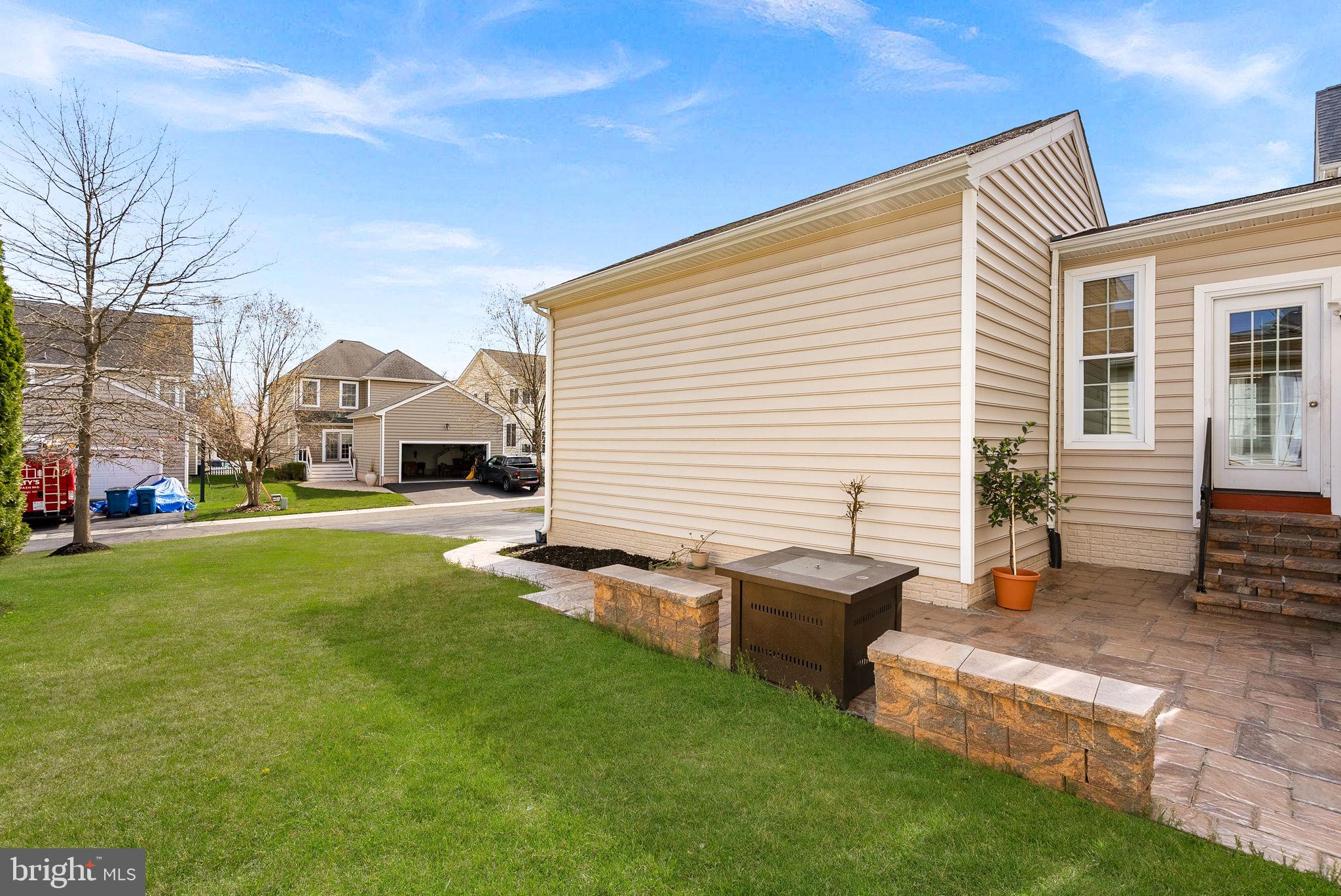 SOUTH RIDING - Residential