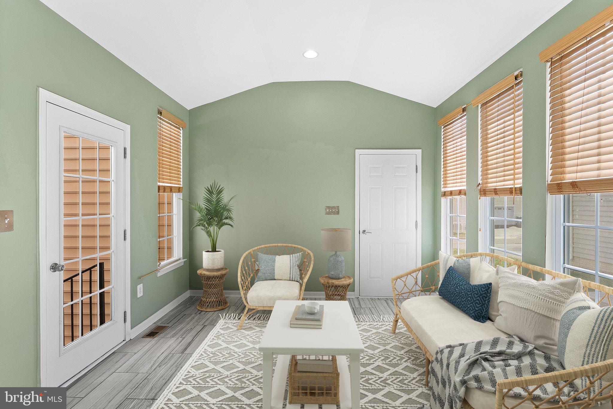 SOUTH RIDING - Residential