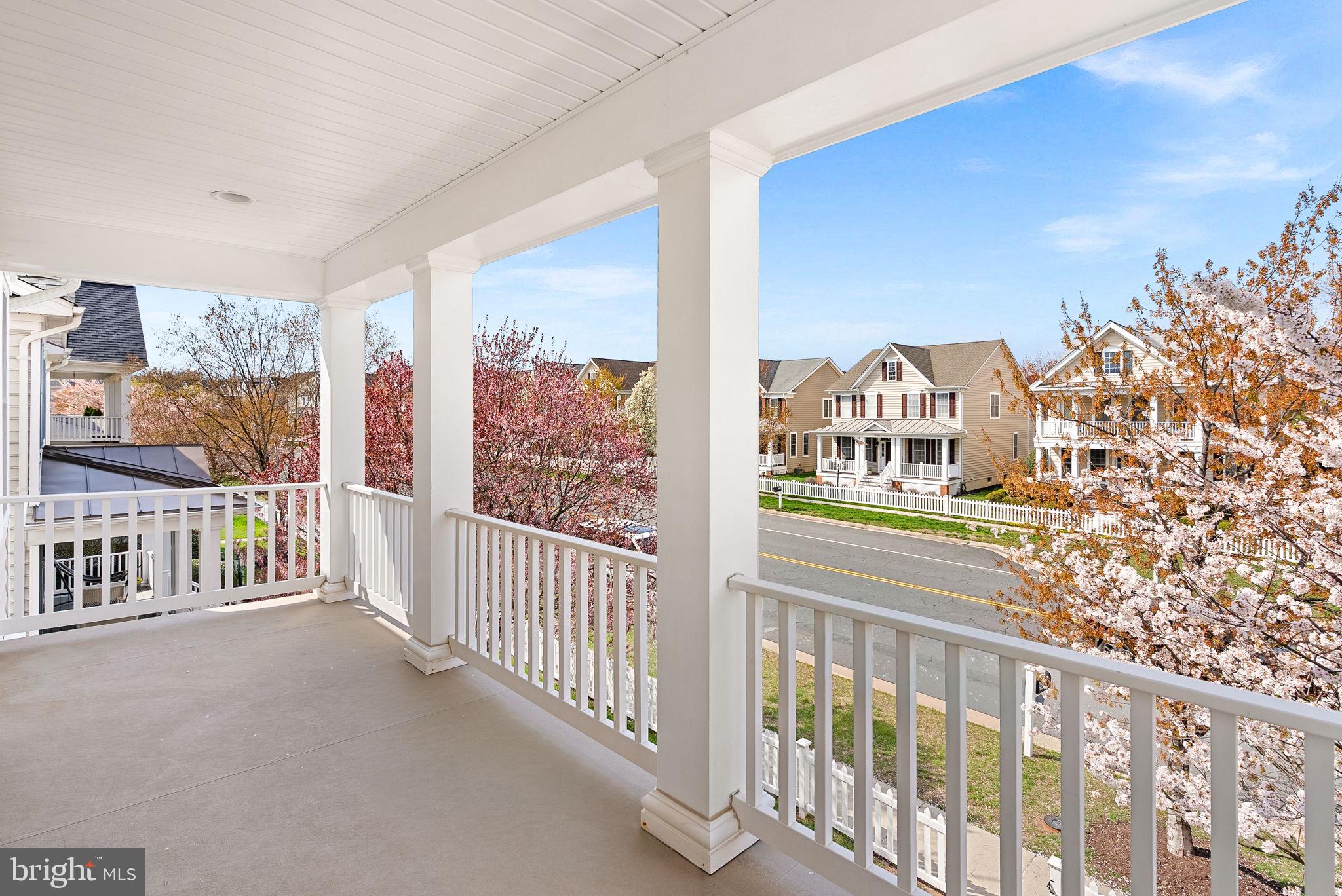 SOUTH RIDING - Residential