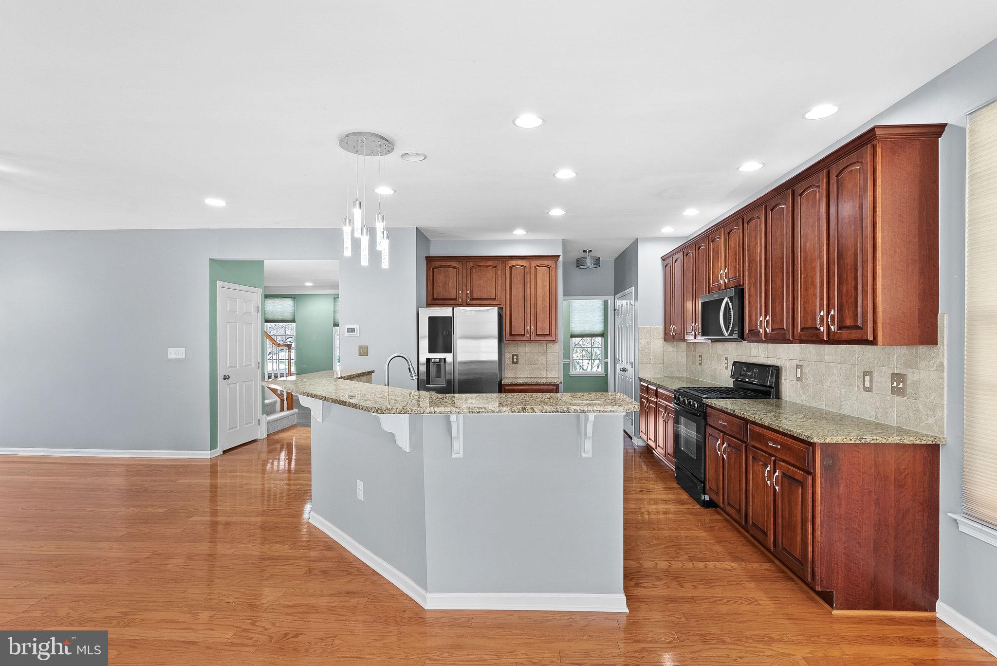 SOUTH RIDING - Residential