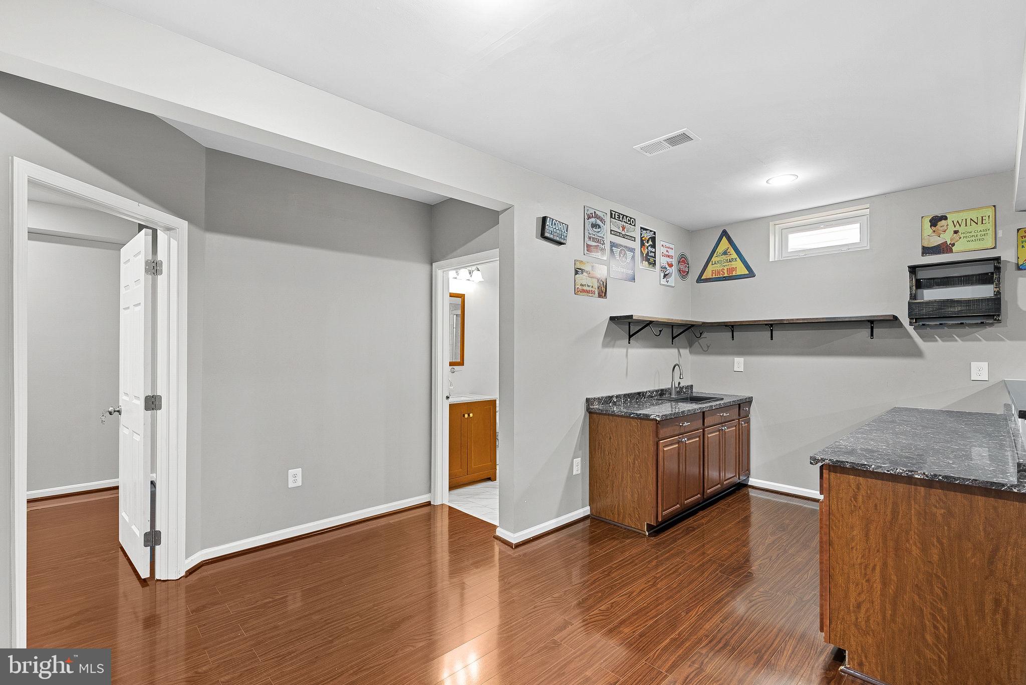 SOUTH RIDING - Residential