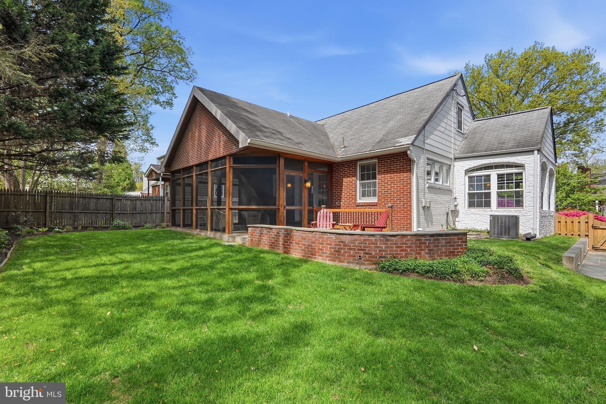 WOODSIDE HILLS - Residential