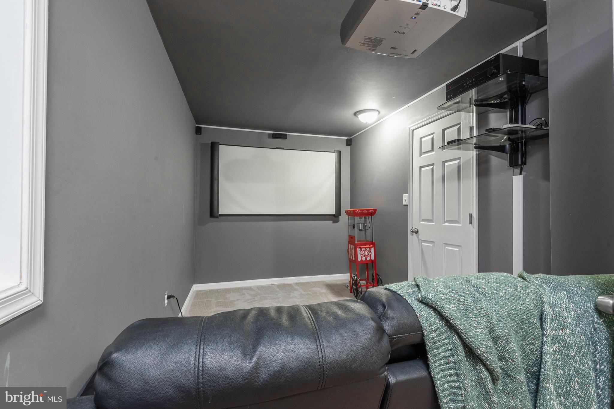 MEADOWS OF MINNIEVILLE - Residential