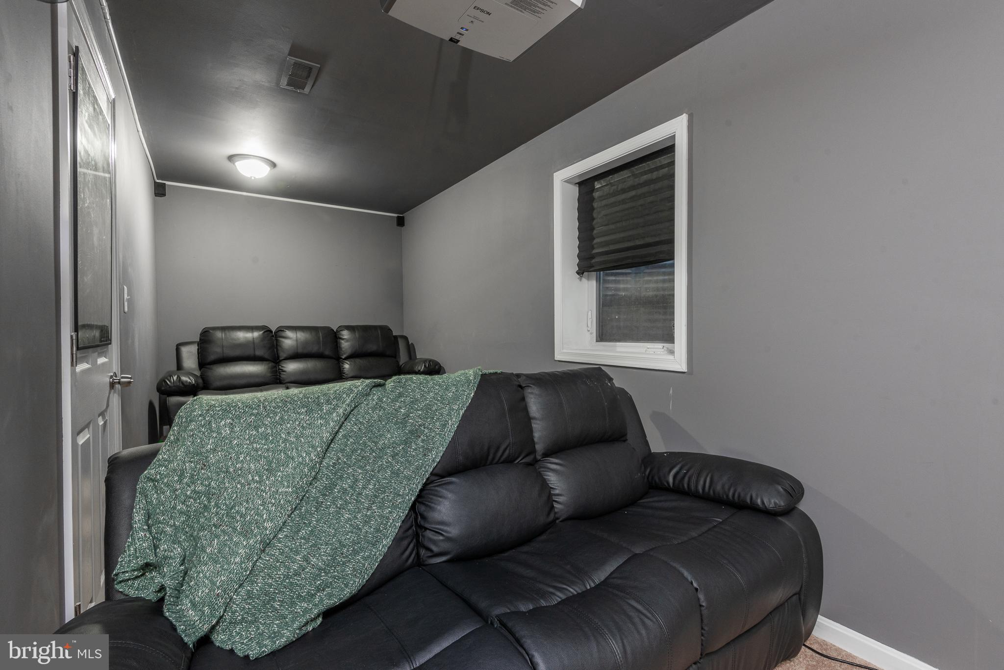 MEADOWS OF MINNIEVILLE - Residential