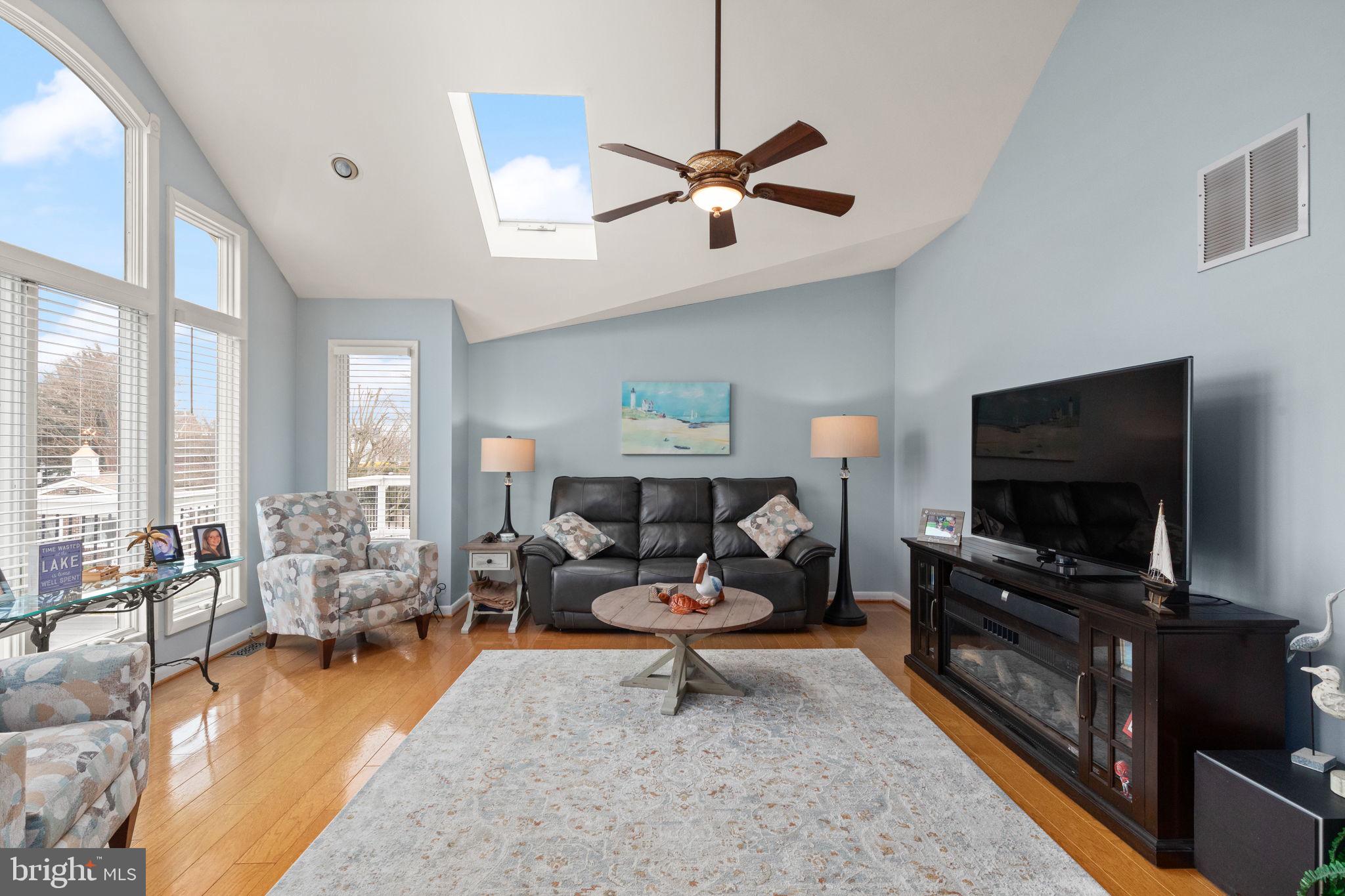 RUMSEY ISLAND - Residential