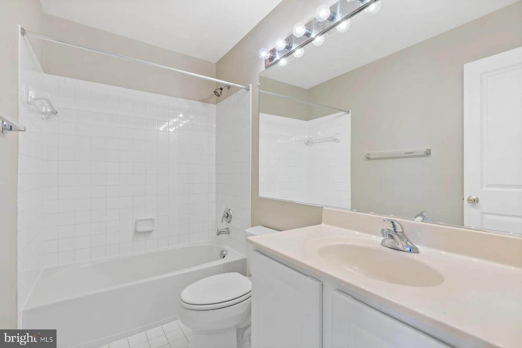 Bristow, Virginia 20136, United States, 3 Bedrooms Bedrooms, ,4 BathroomsBathrooms,Residential,Pending,135011