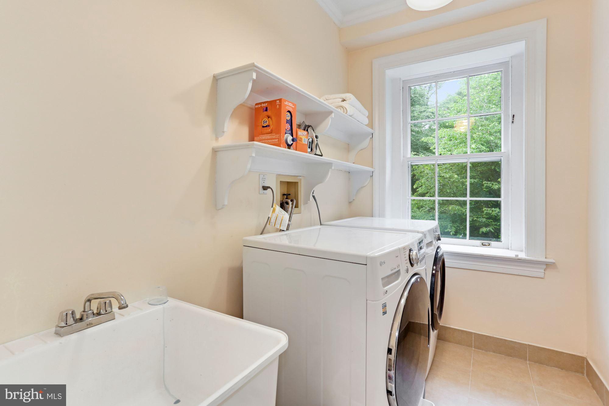 COUNTRYSIDE - Residential