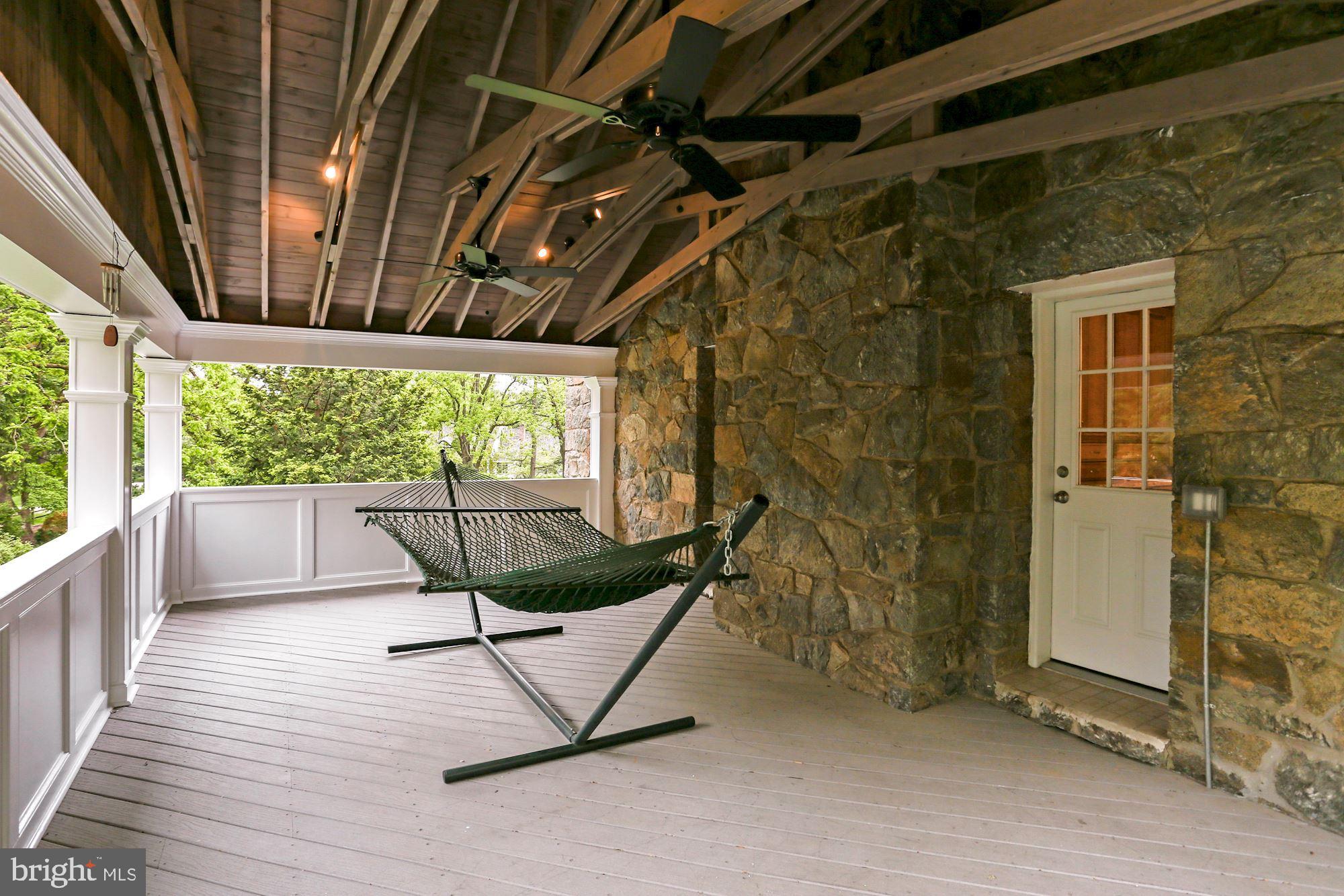 COUNTRYSIDE - Residential