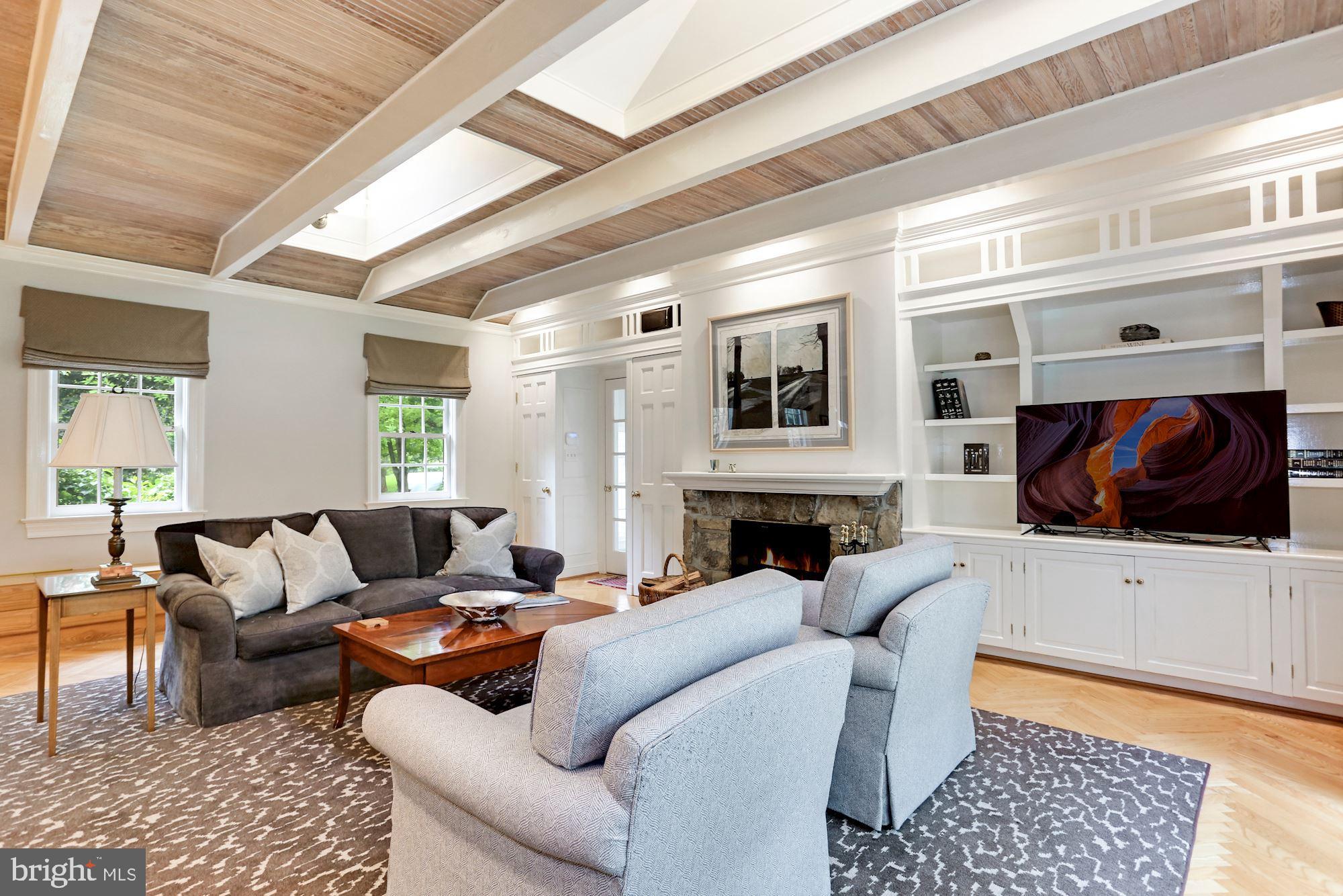 COUNTRYSIDE - Residential