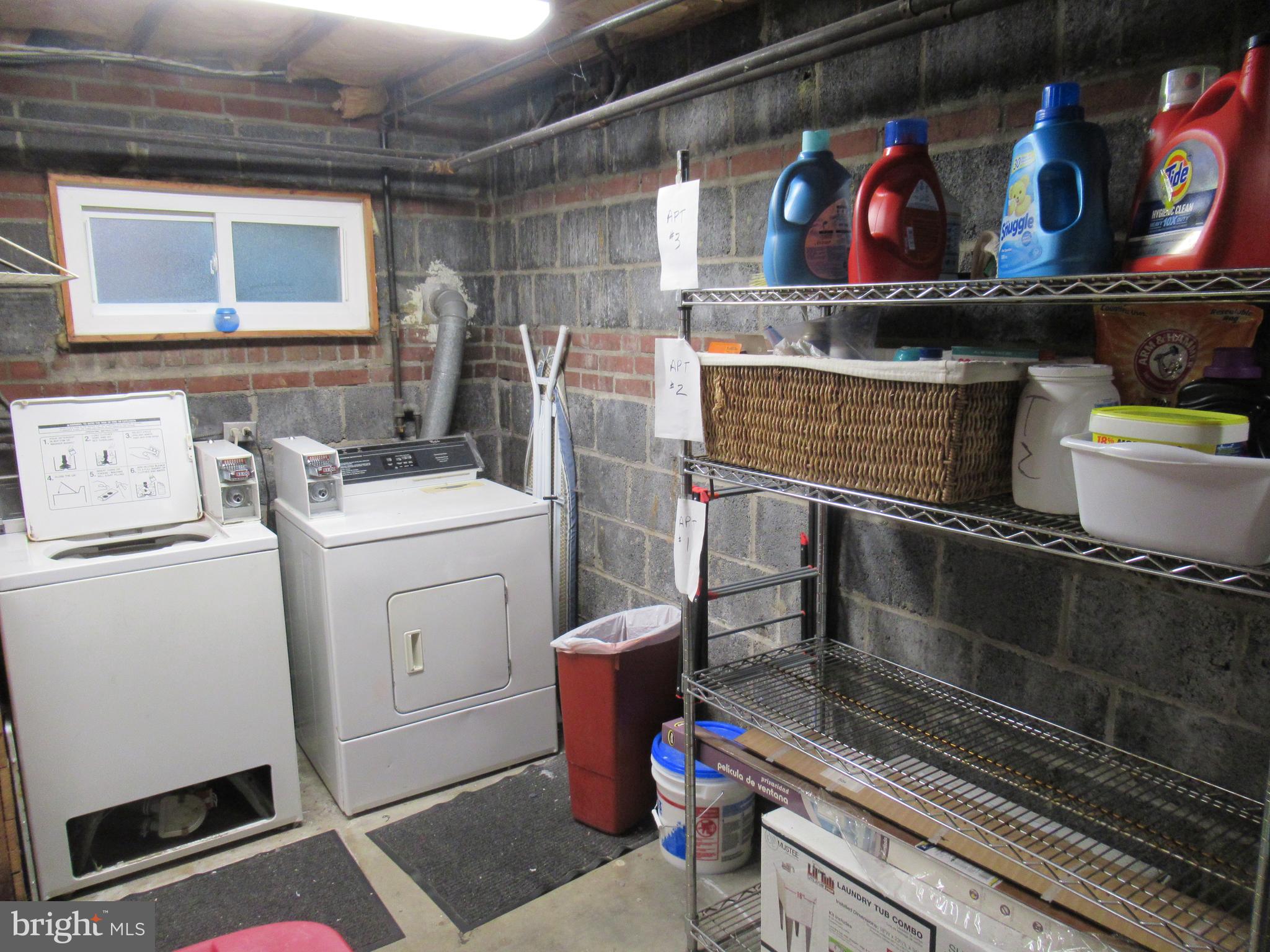 ADDISON HEIGHTS - Residential Lease