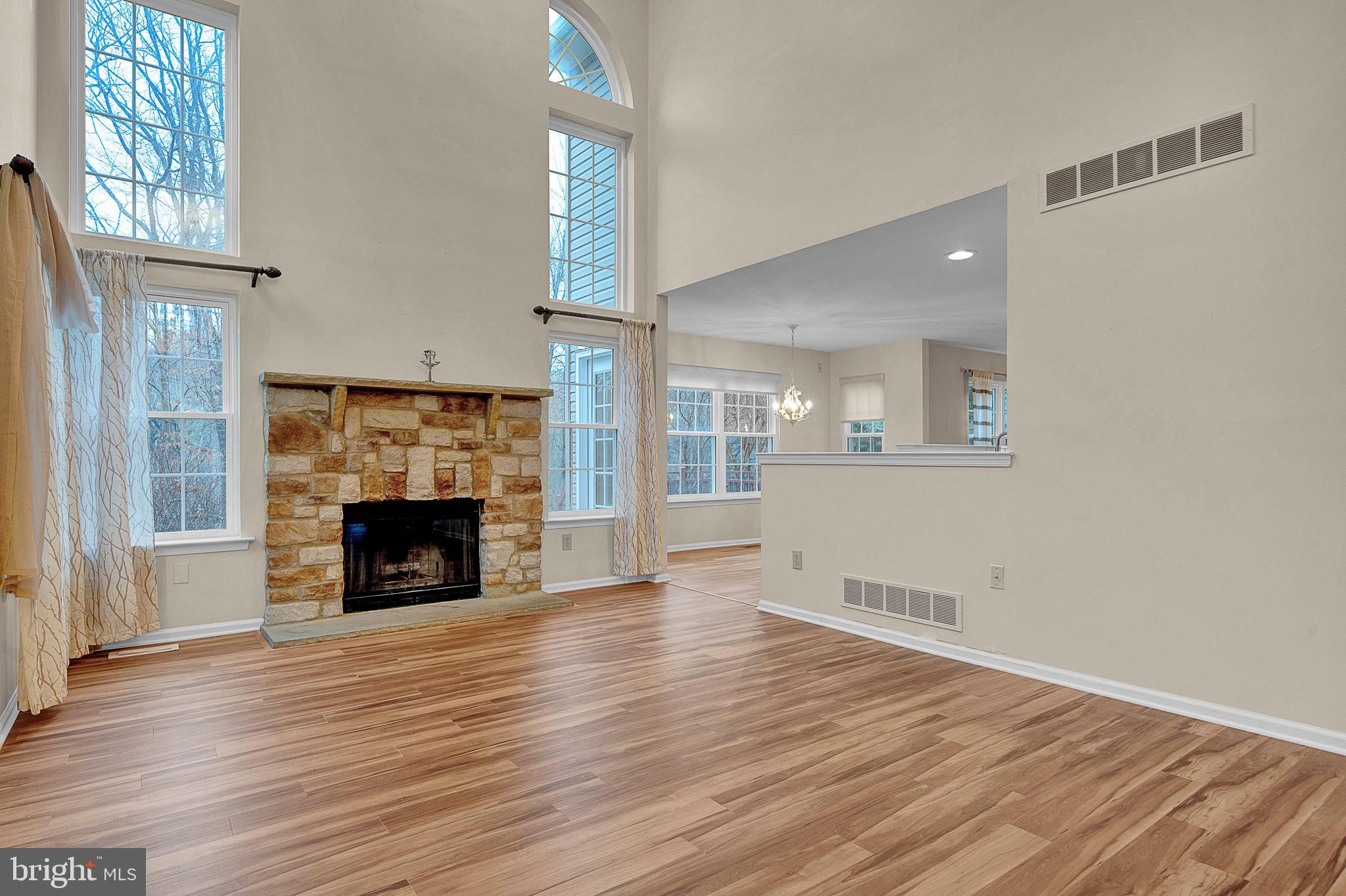 RIVERWOODS - Residential