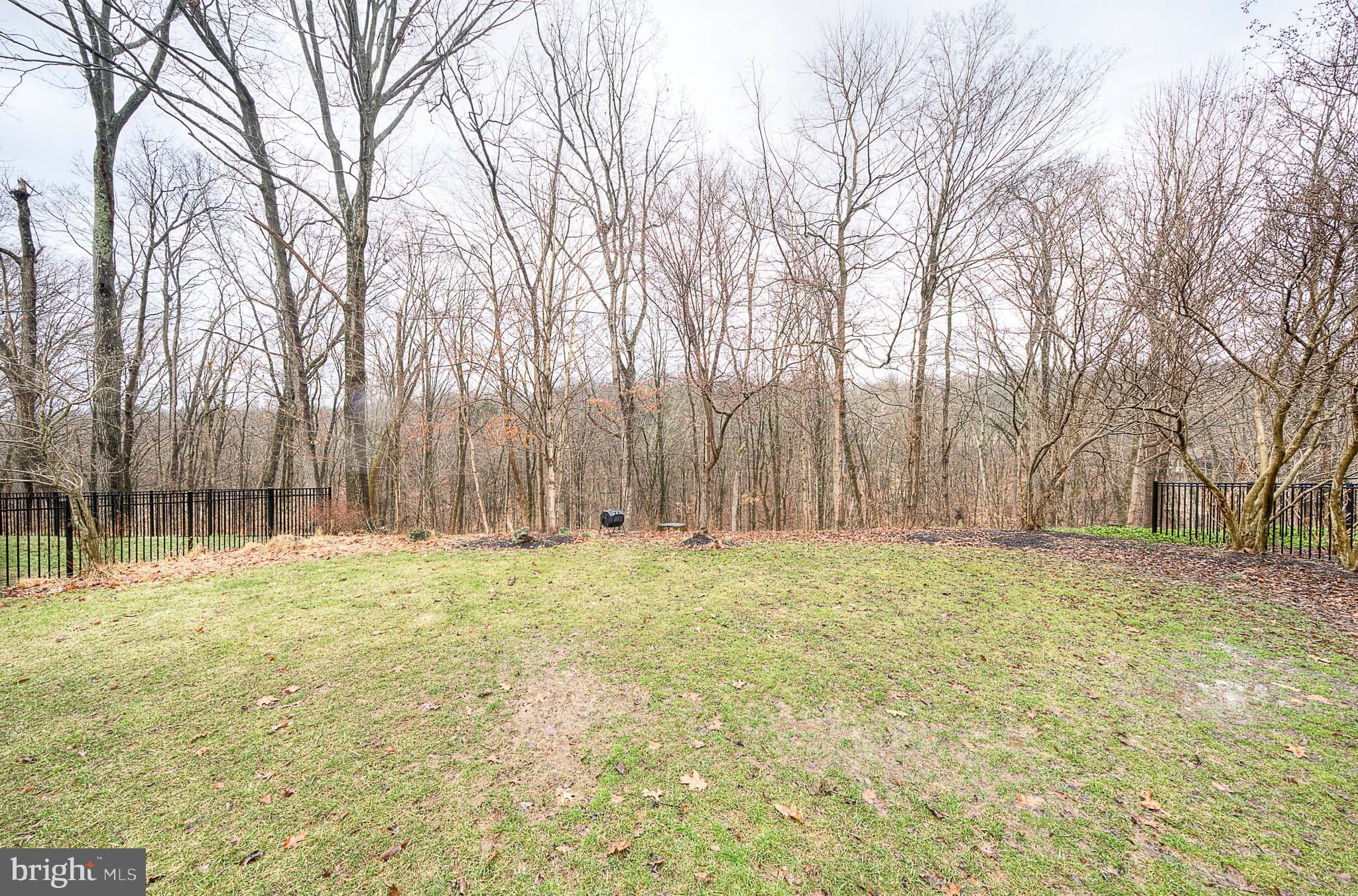 RIVERWOODS - Residential