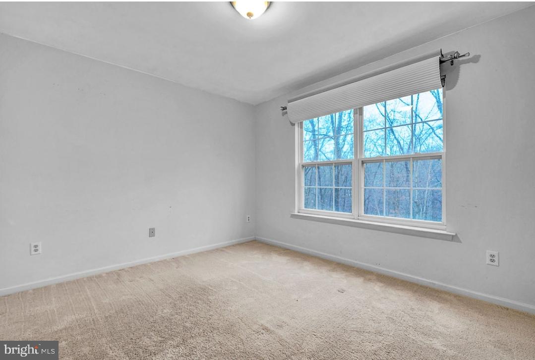 RIVERWOODS - Residential