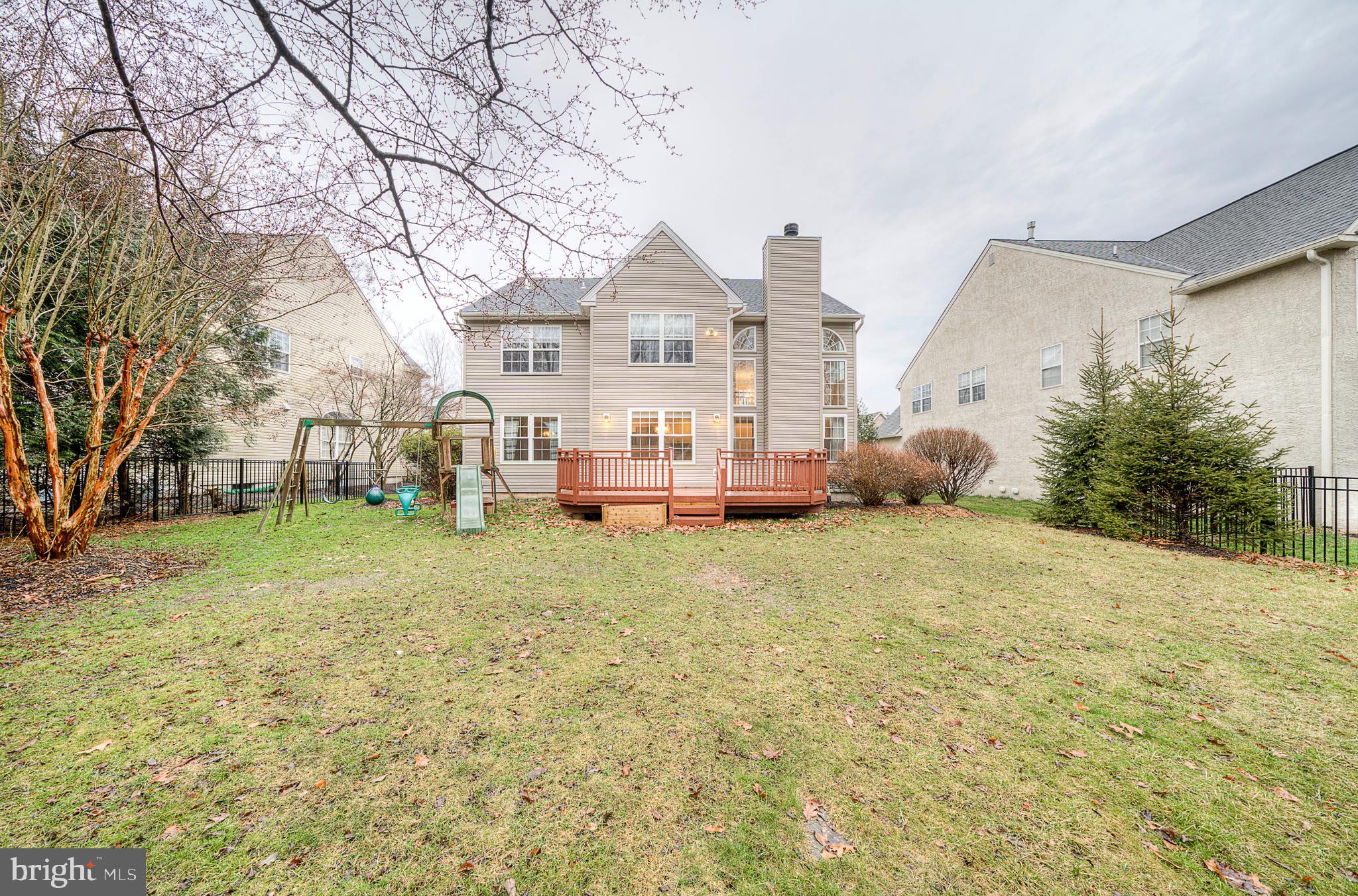 RIVERWOODS - Residential