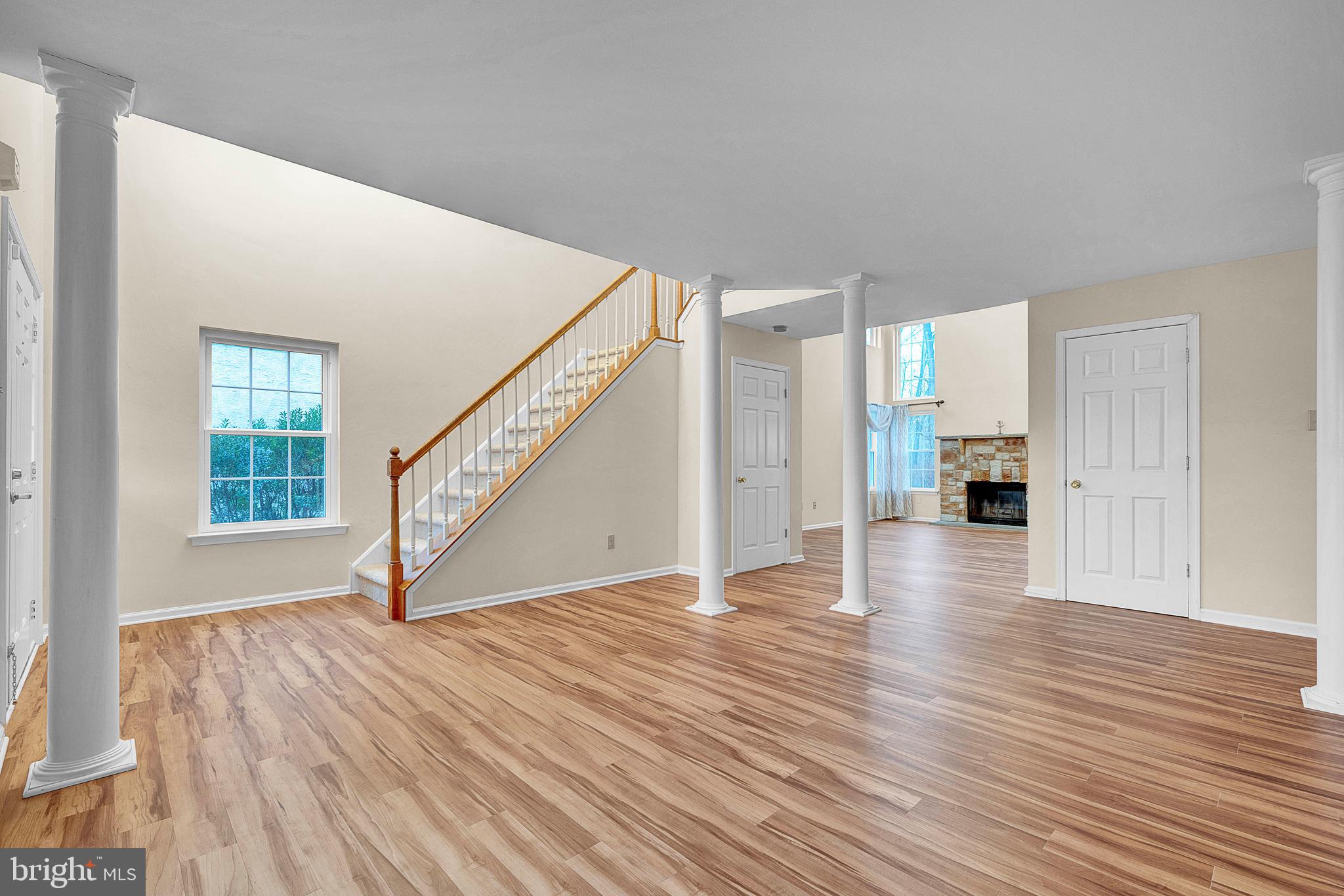 RIVERWOODS - Residential