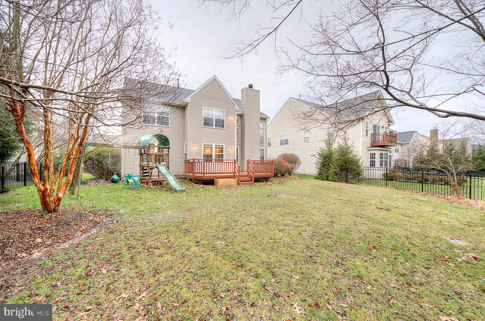 RIVERWOODS - Residential