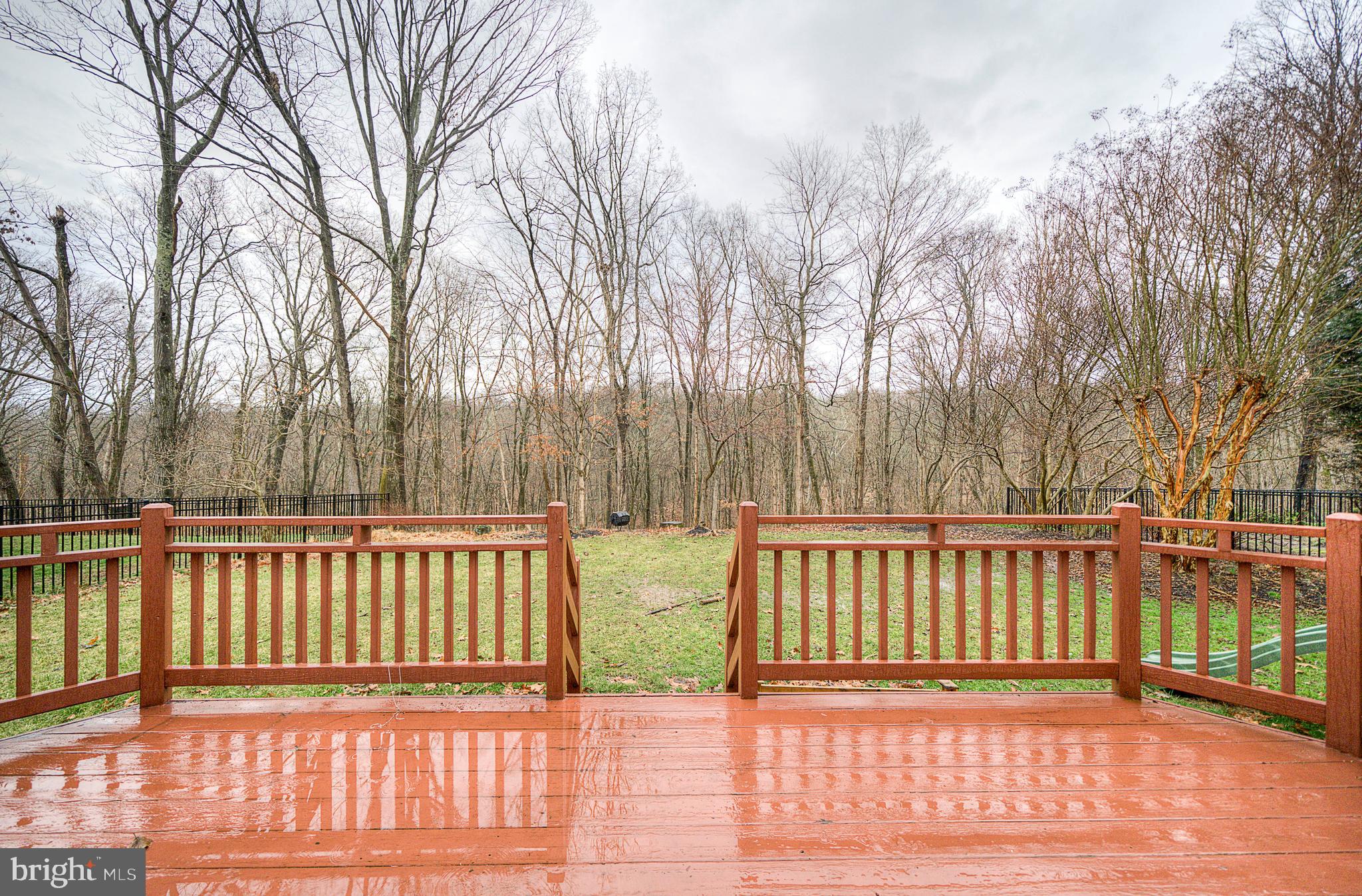 RIVERWOODS - Residential