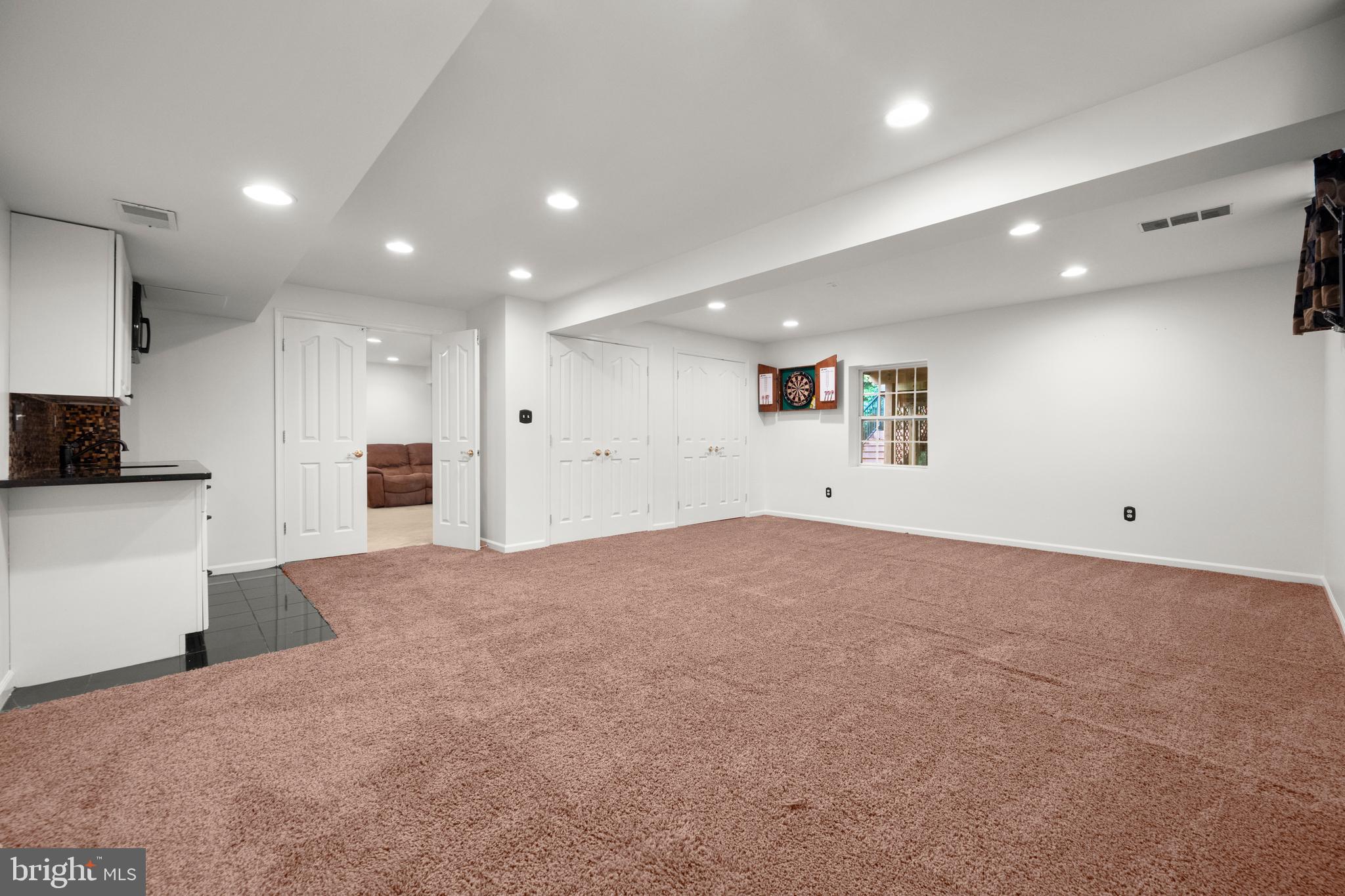 HOLLIFIELD ESTATES - Residential