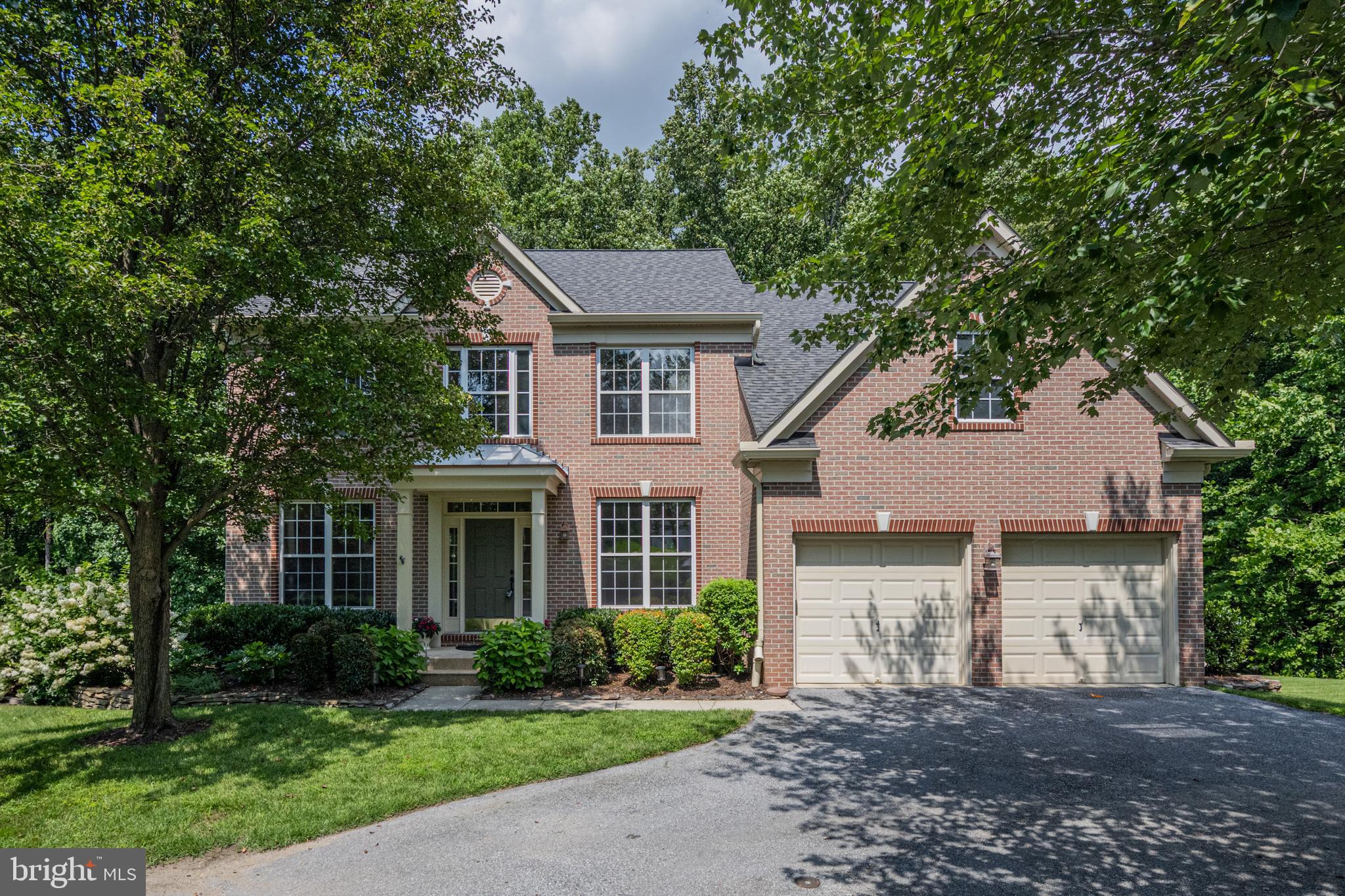 HOLLIFIELD ESTATES - Residential