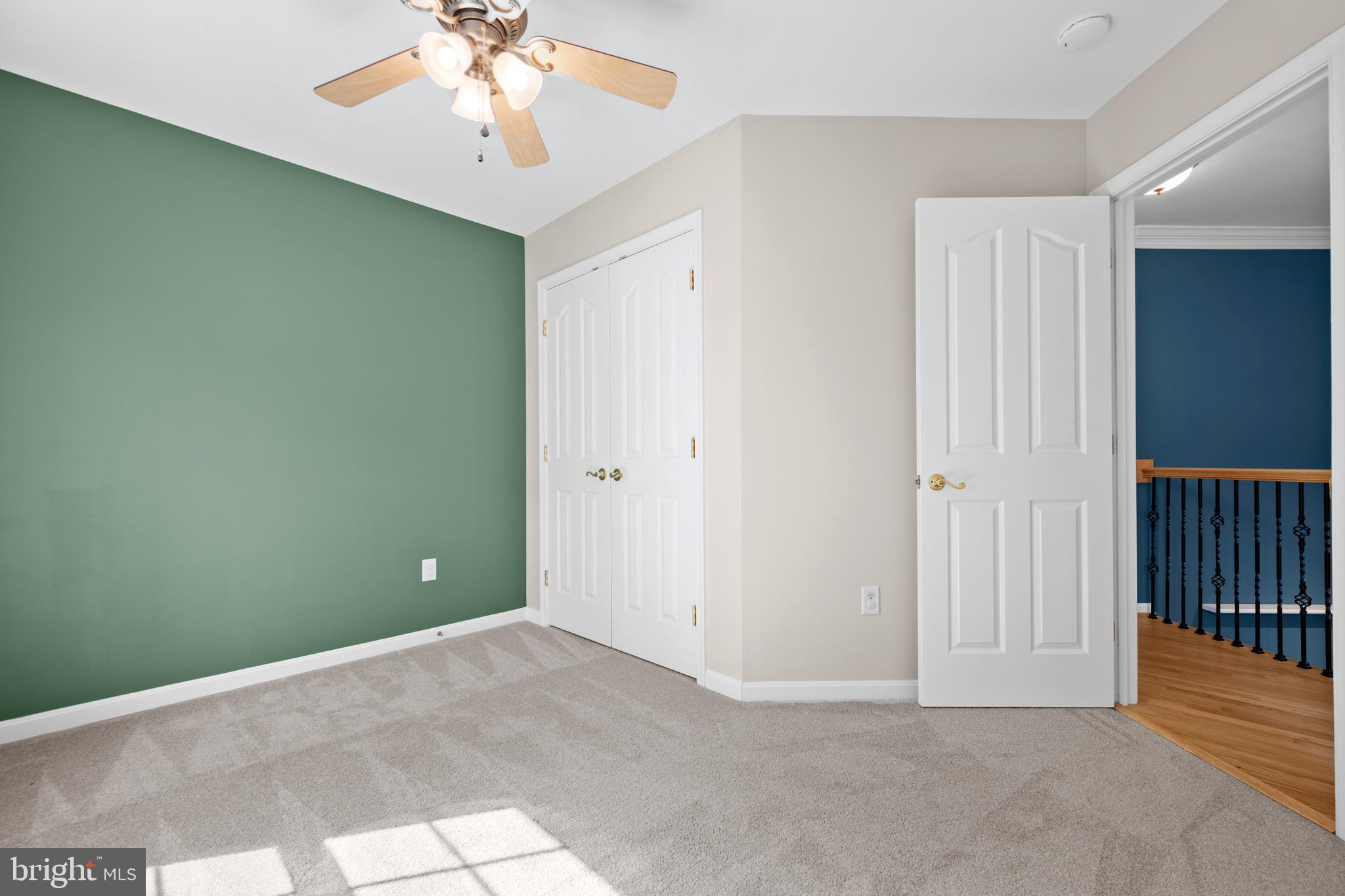 HOLLIFIELD ESTATES - Residential