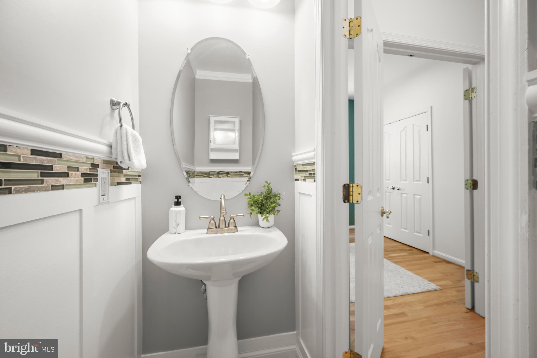 HOLLIFIELD ESTATES - Residential