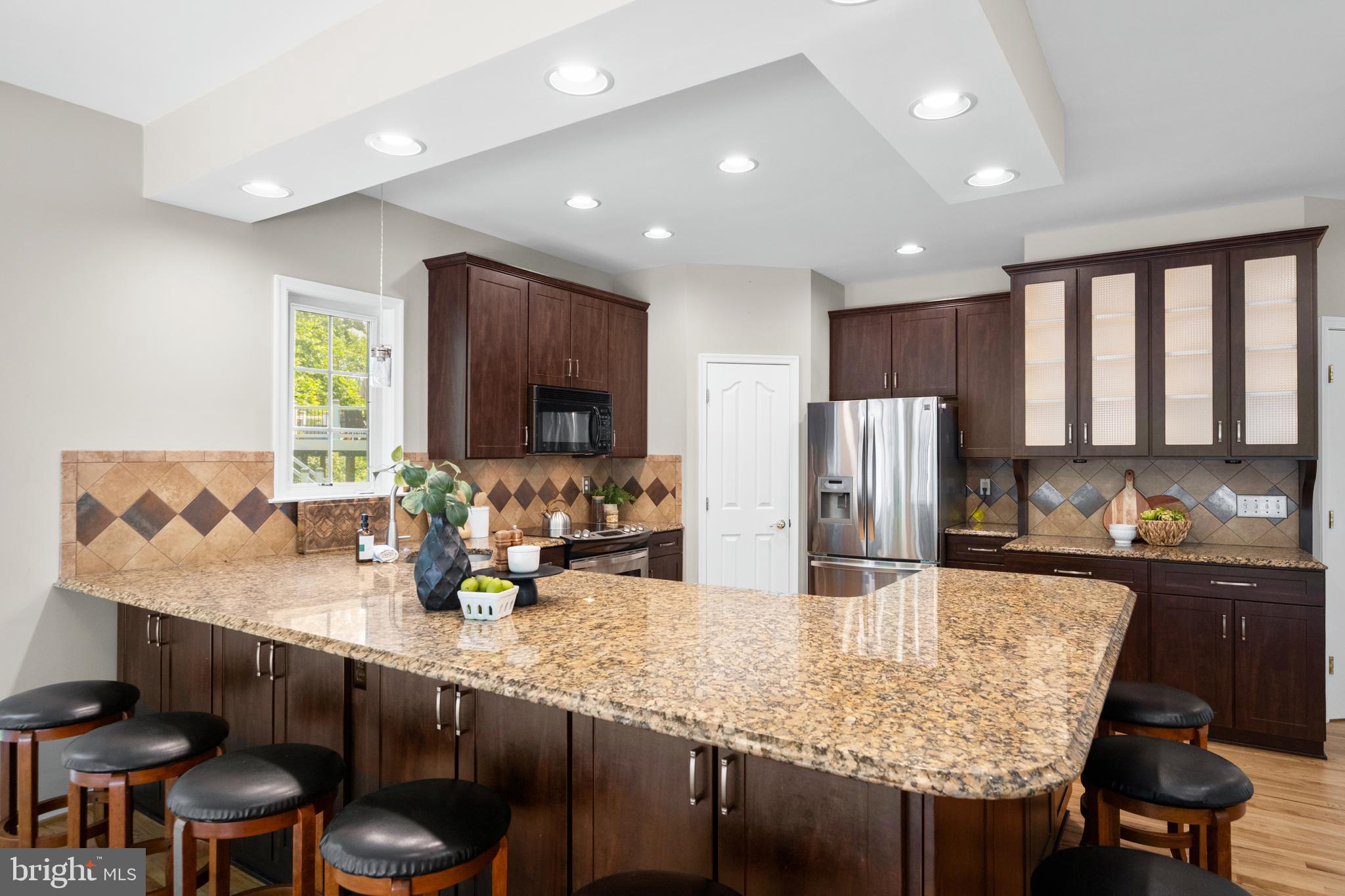 HOLLIFIELD ESTATES - Residential