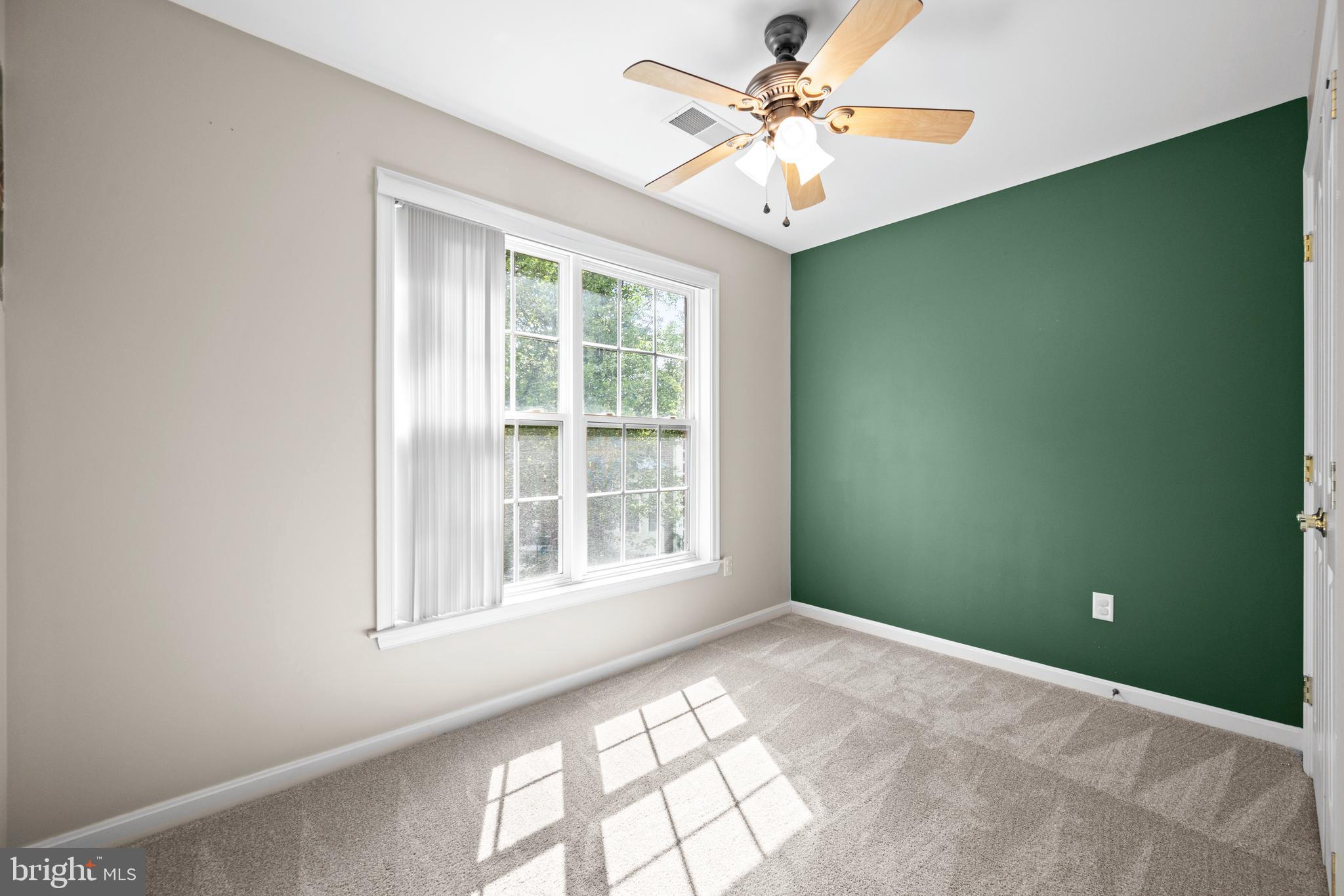 HOLLIFIELD ESTATES - Residential