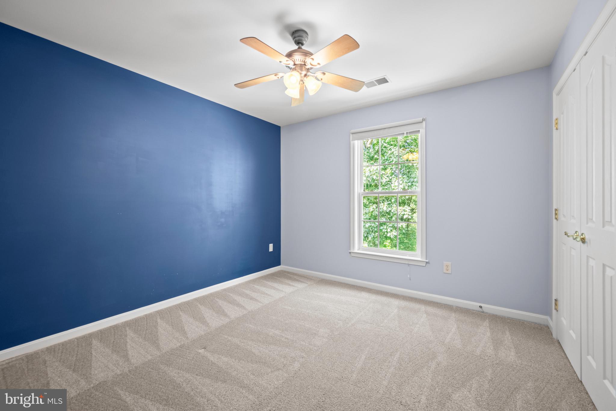 HOLLIFIELD ESTATES - Residential