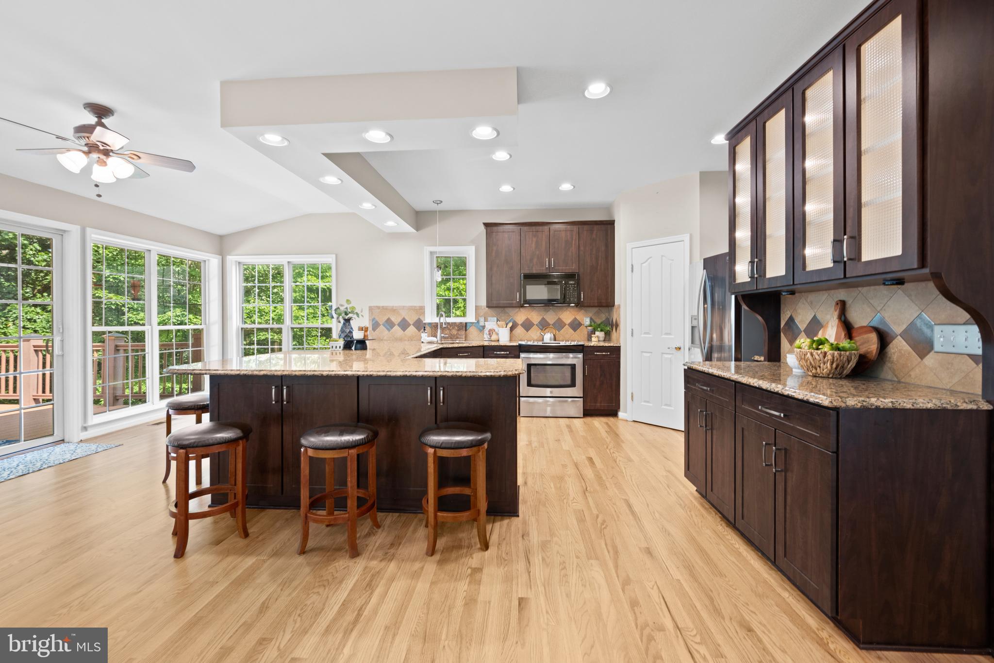 HOLLIFIELD ESTATES - Residential