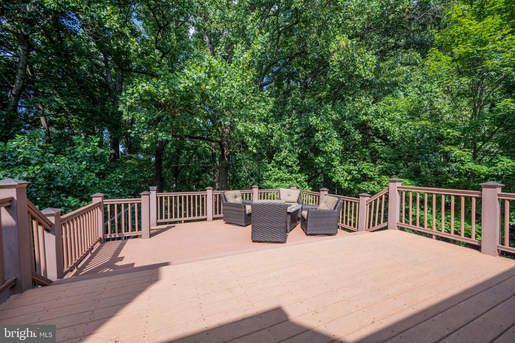 HOLLIFIELD ESTATES - Residential