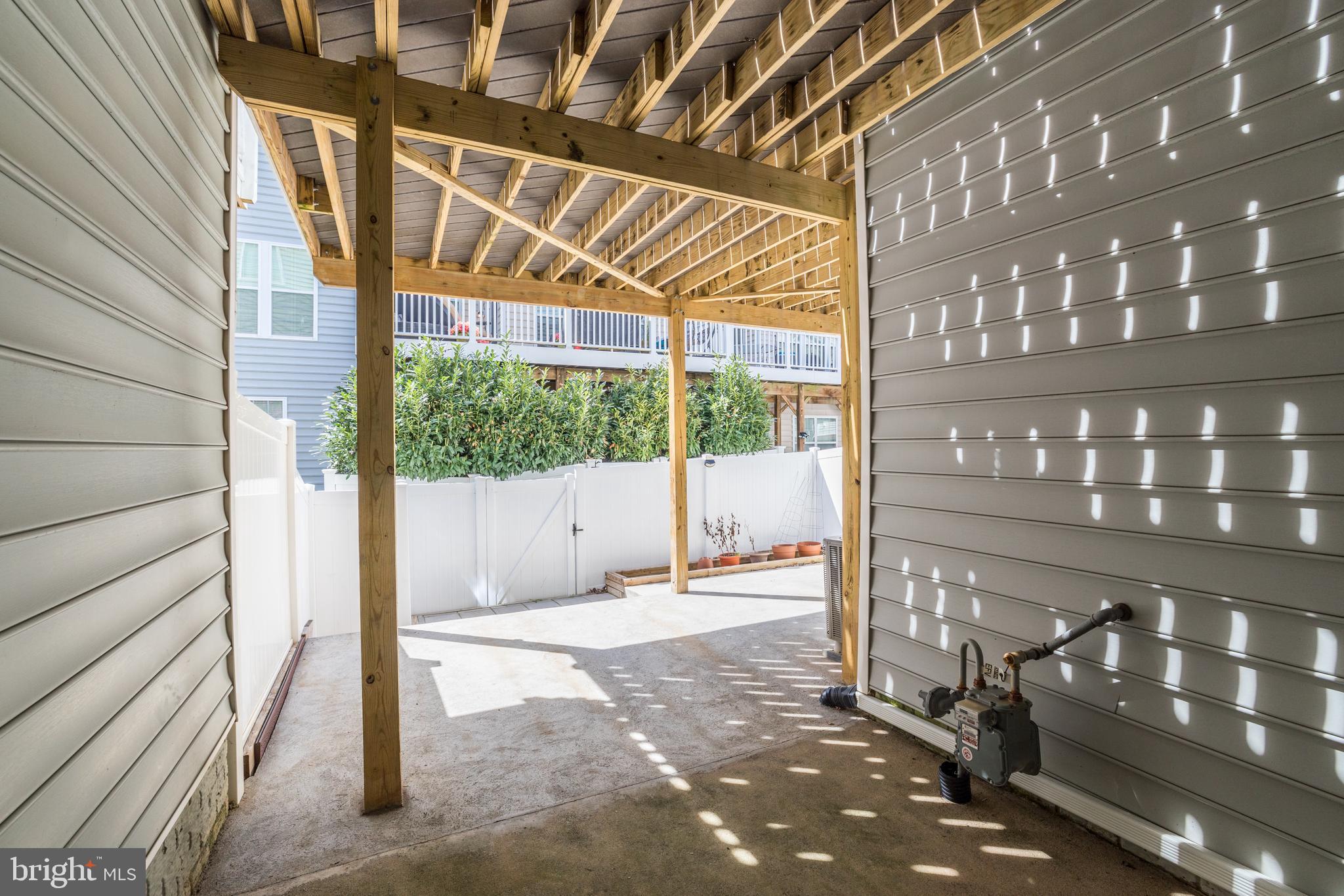 EAST GATE - Residential Lease