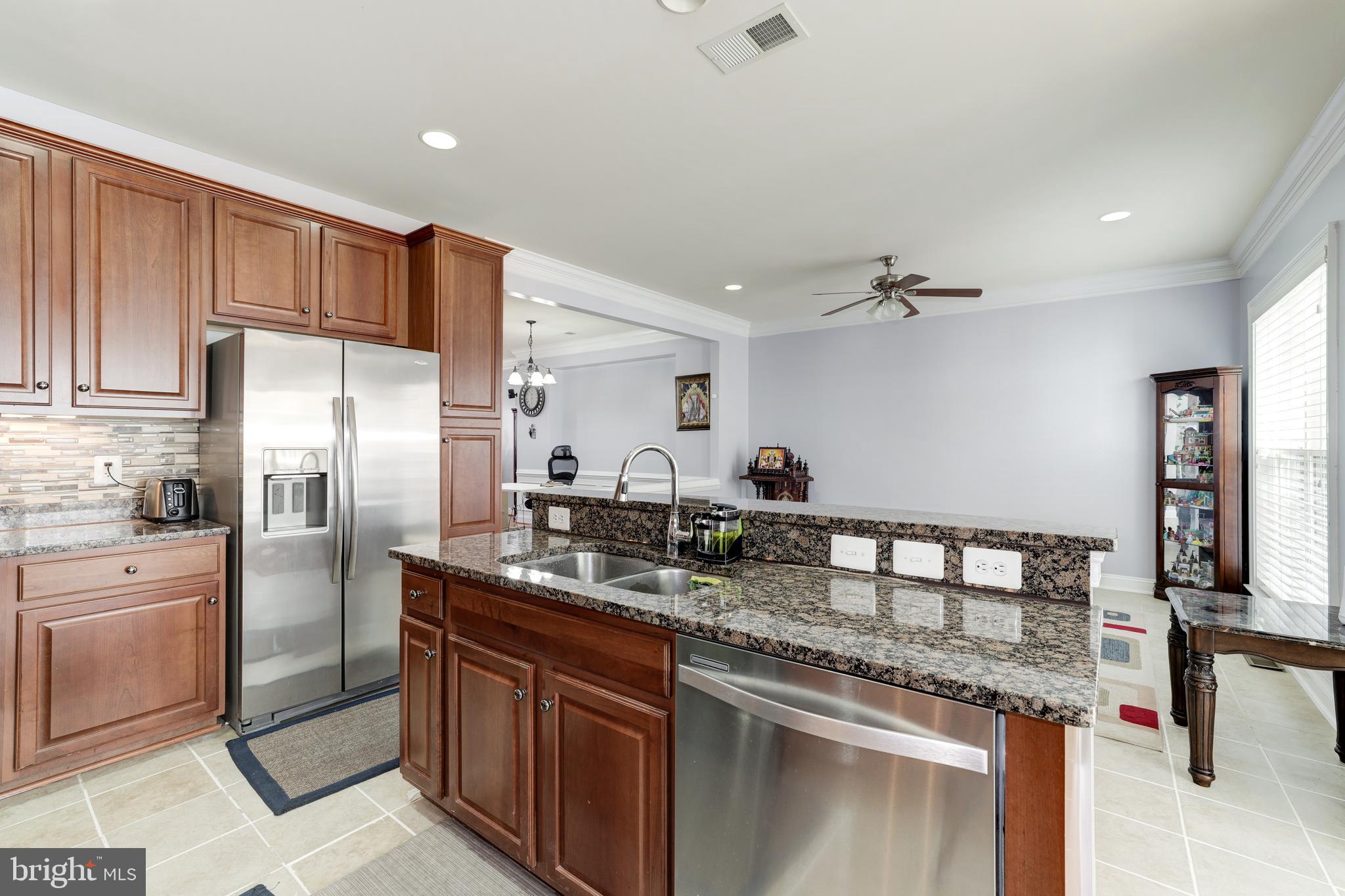 EAST GATE - Residential Lease