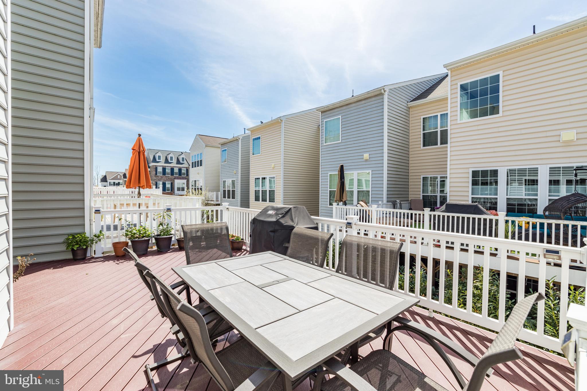 EAST GATE - Residential Lease