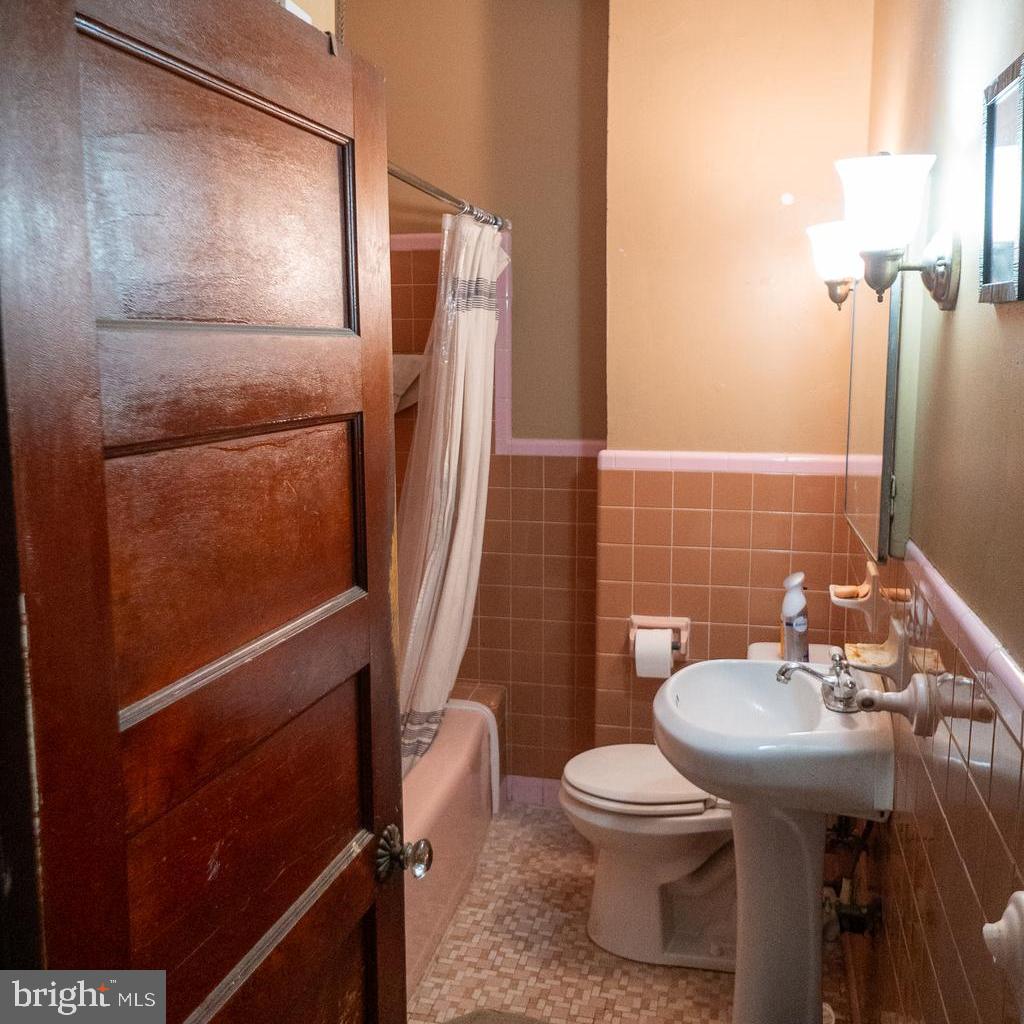 WEST PHILADELPHIA - Residential