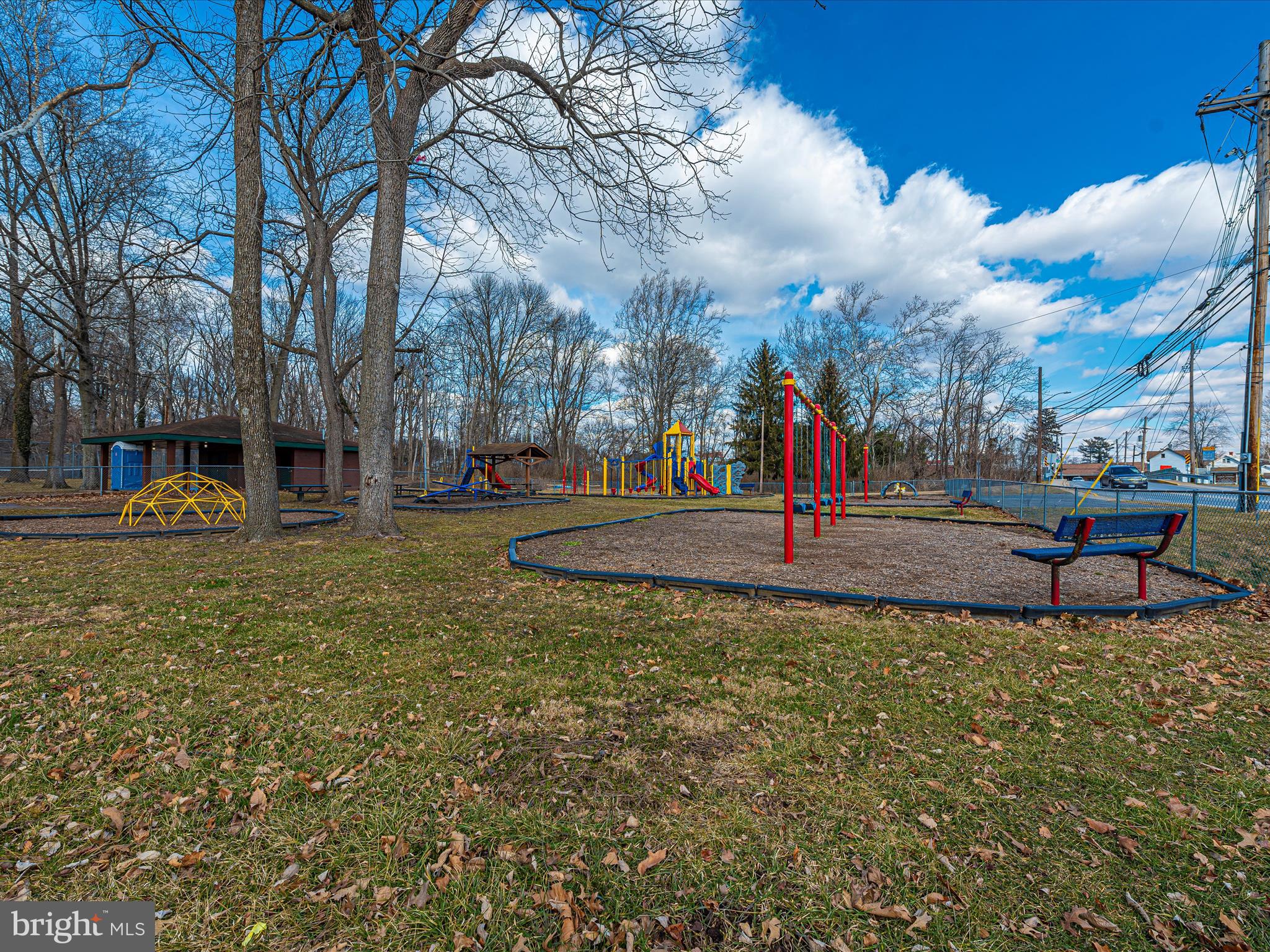 PARKVIEW MANOR - Residential