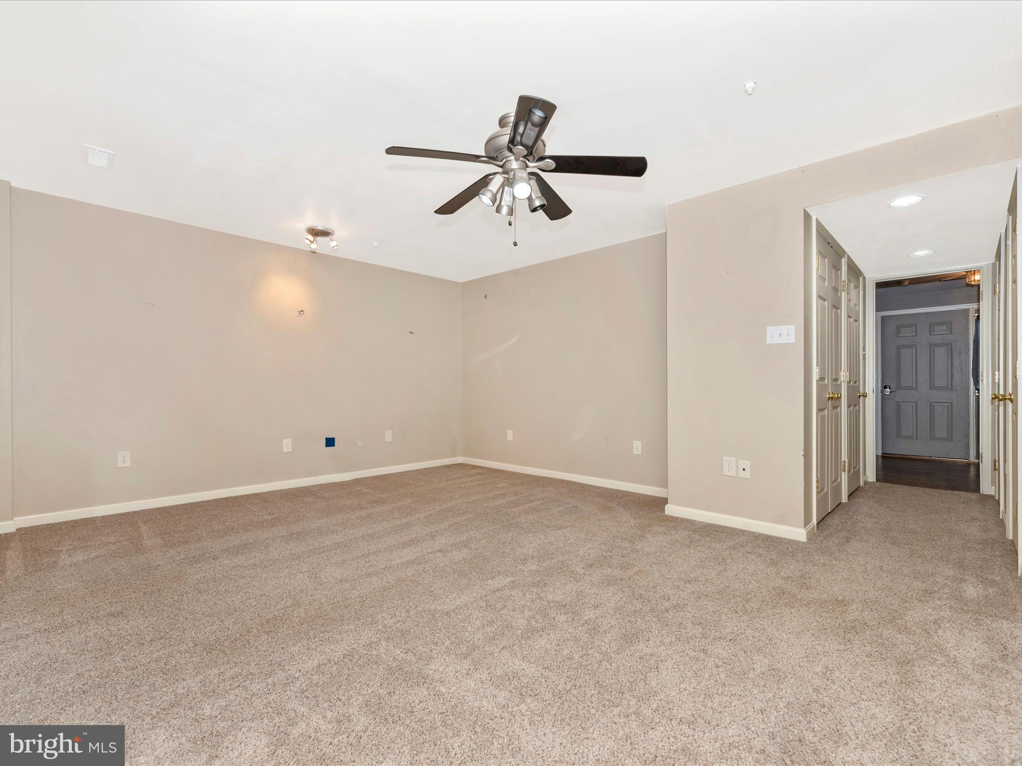 PARKVIEW MANOR - Residential