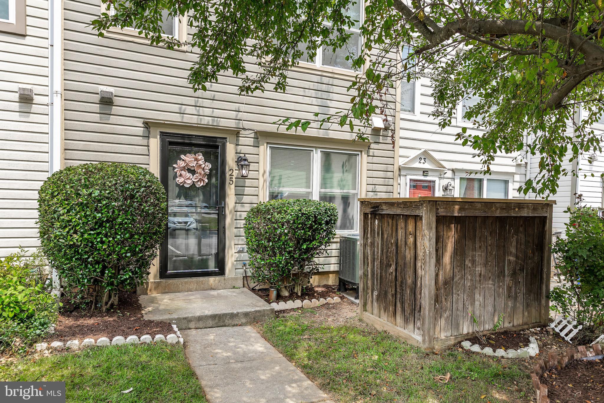 25 HIGHSTREAM COURT 1025