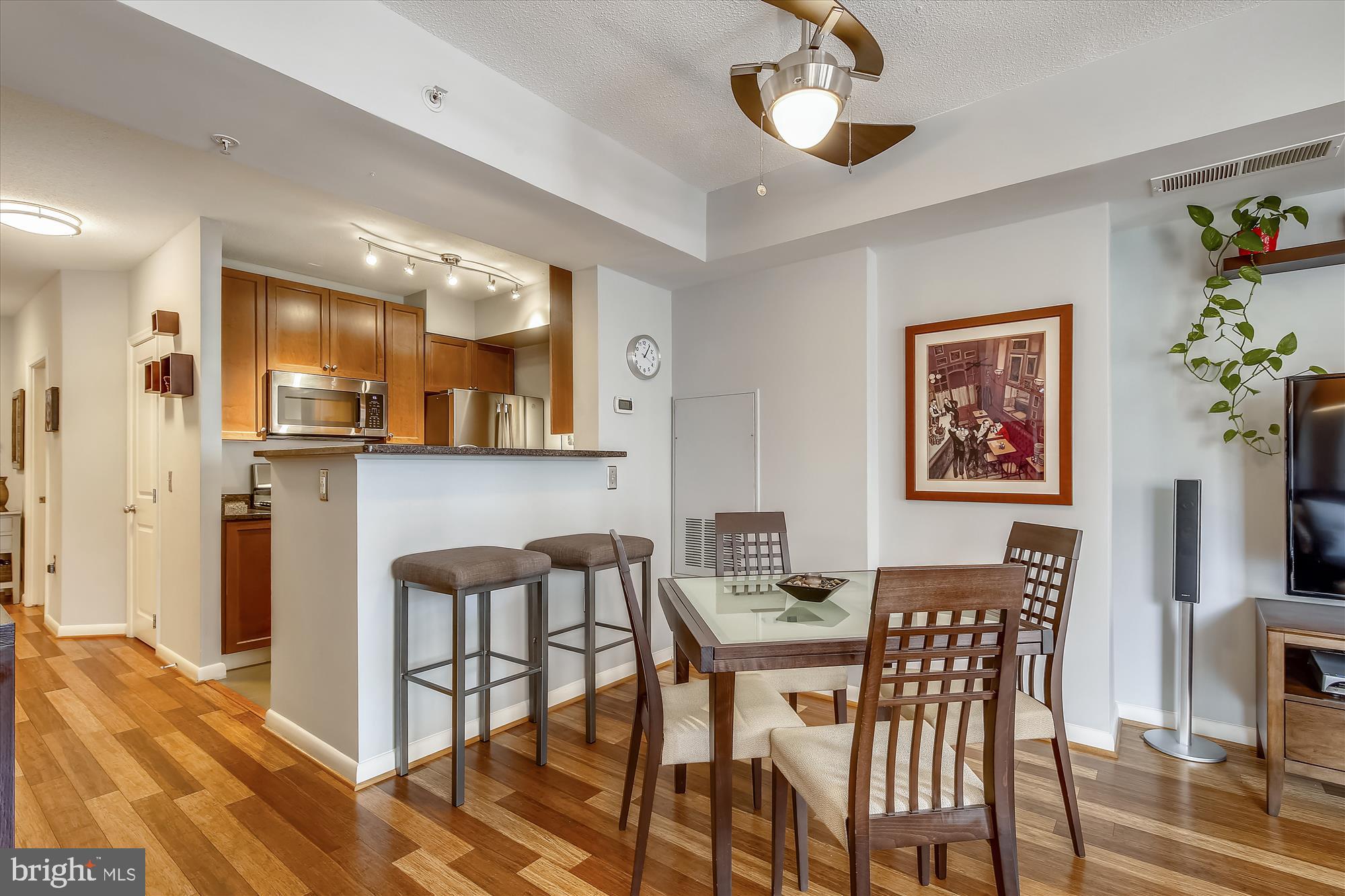 CONTINENTAL - Residential