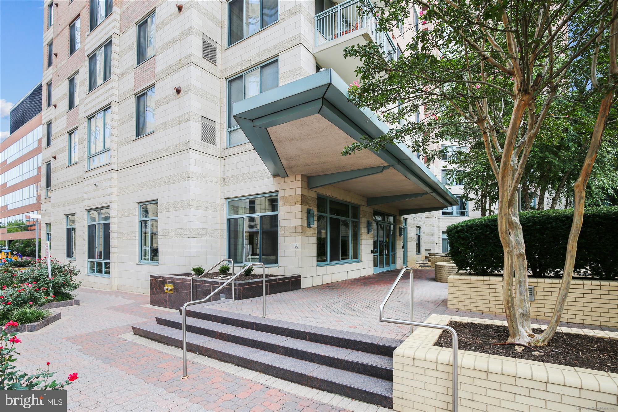 CONTINENTAL - Residential