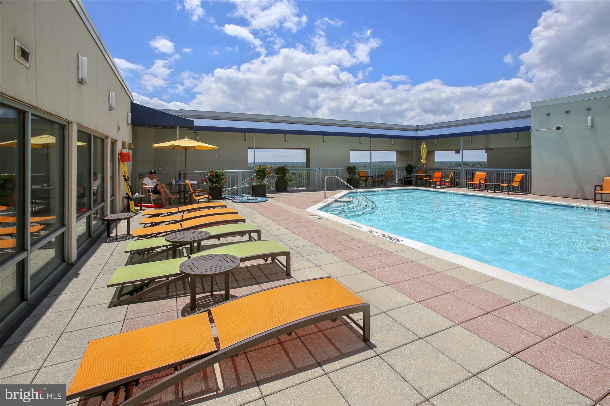 CONTINENTAL - Residential