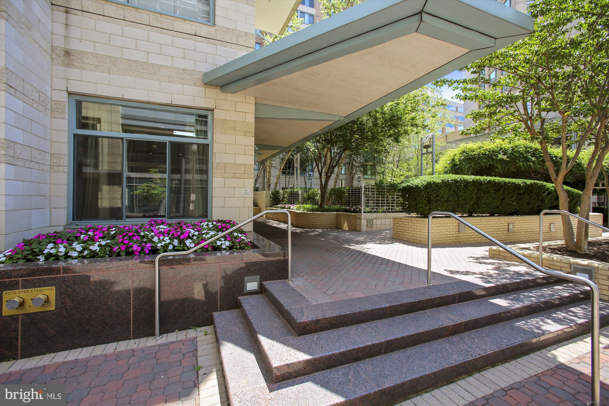 CONTINENTAL - Residential