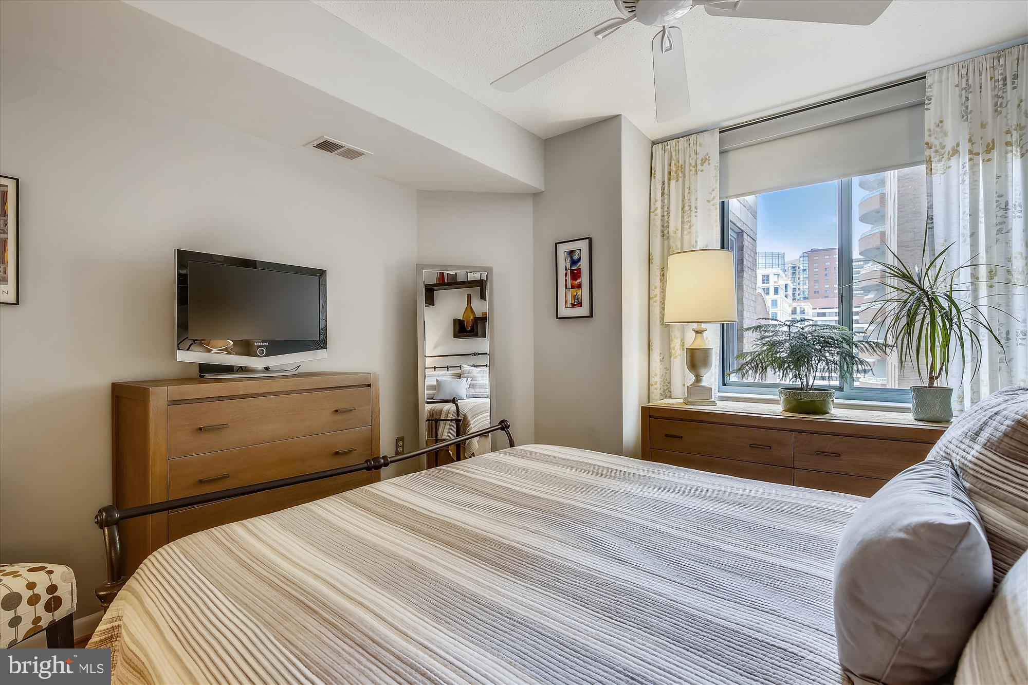 CONTINENTAL - Residential