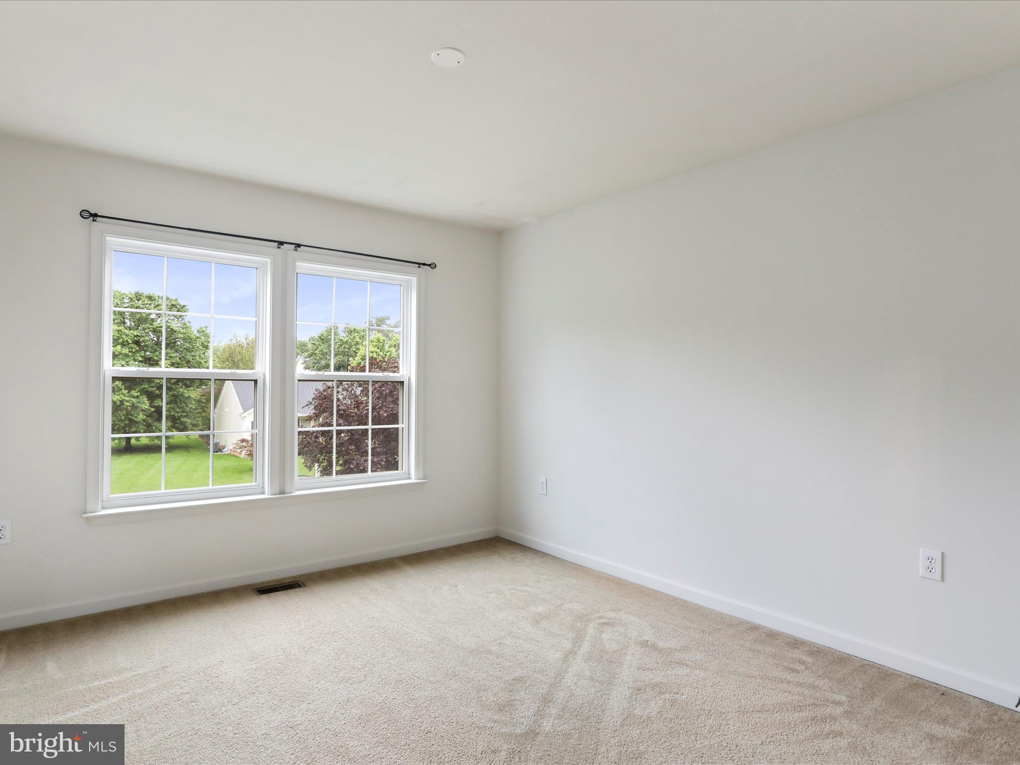 LAUREL RIDGE - Residential