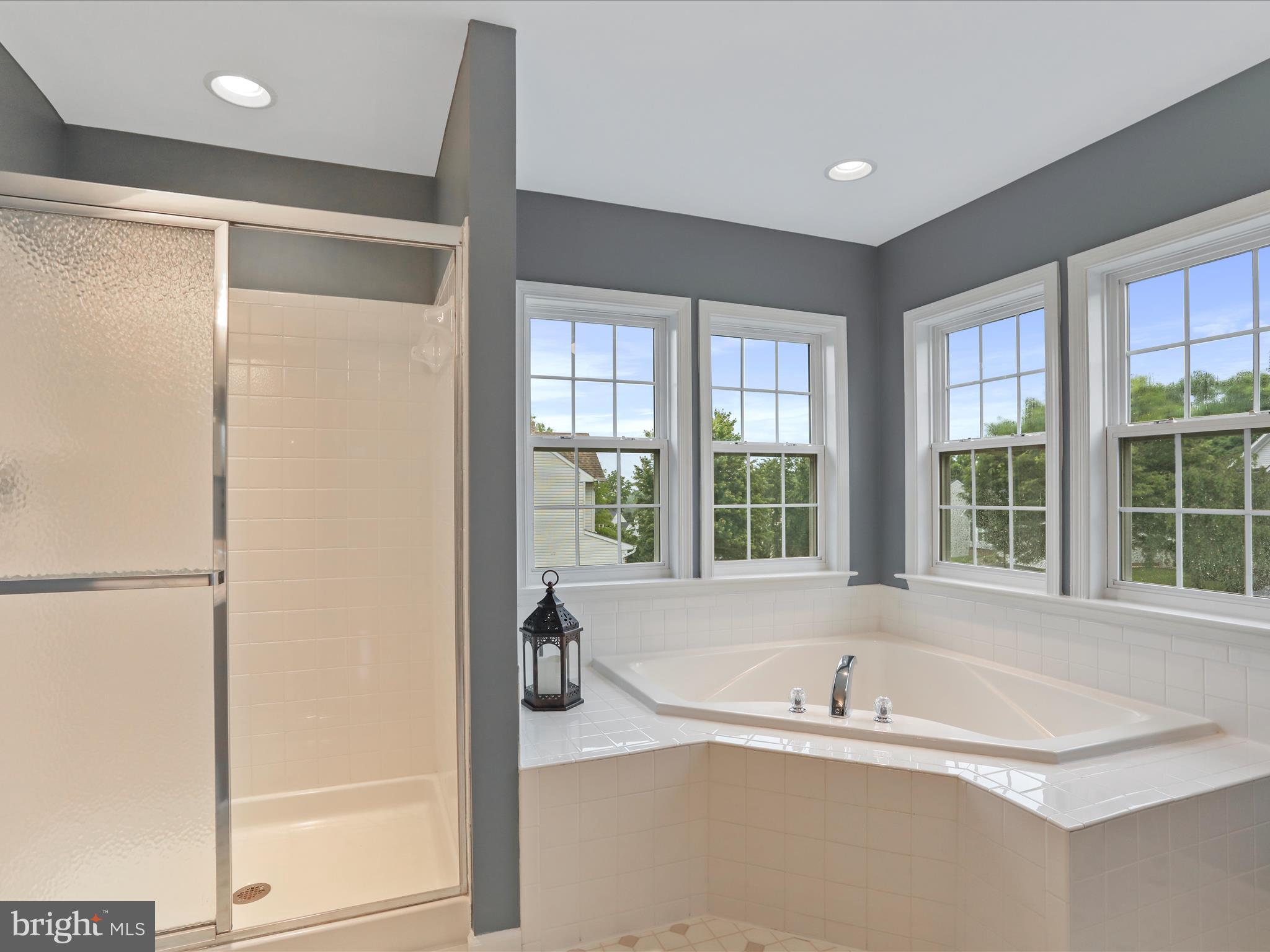 LAUREL RIDGE - Residential