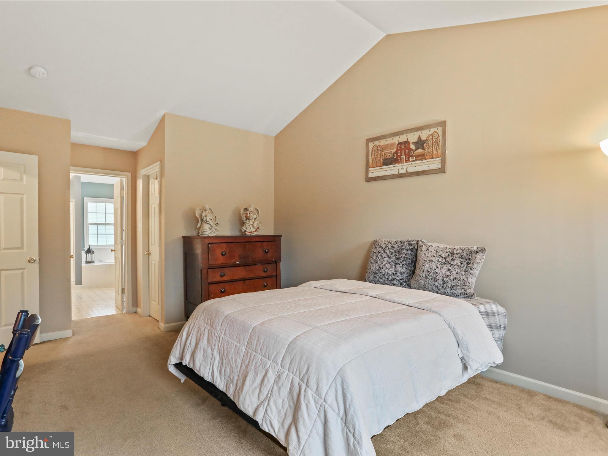 LAUREL RIDGE - Residential