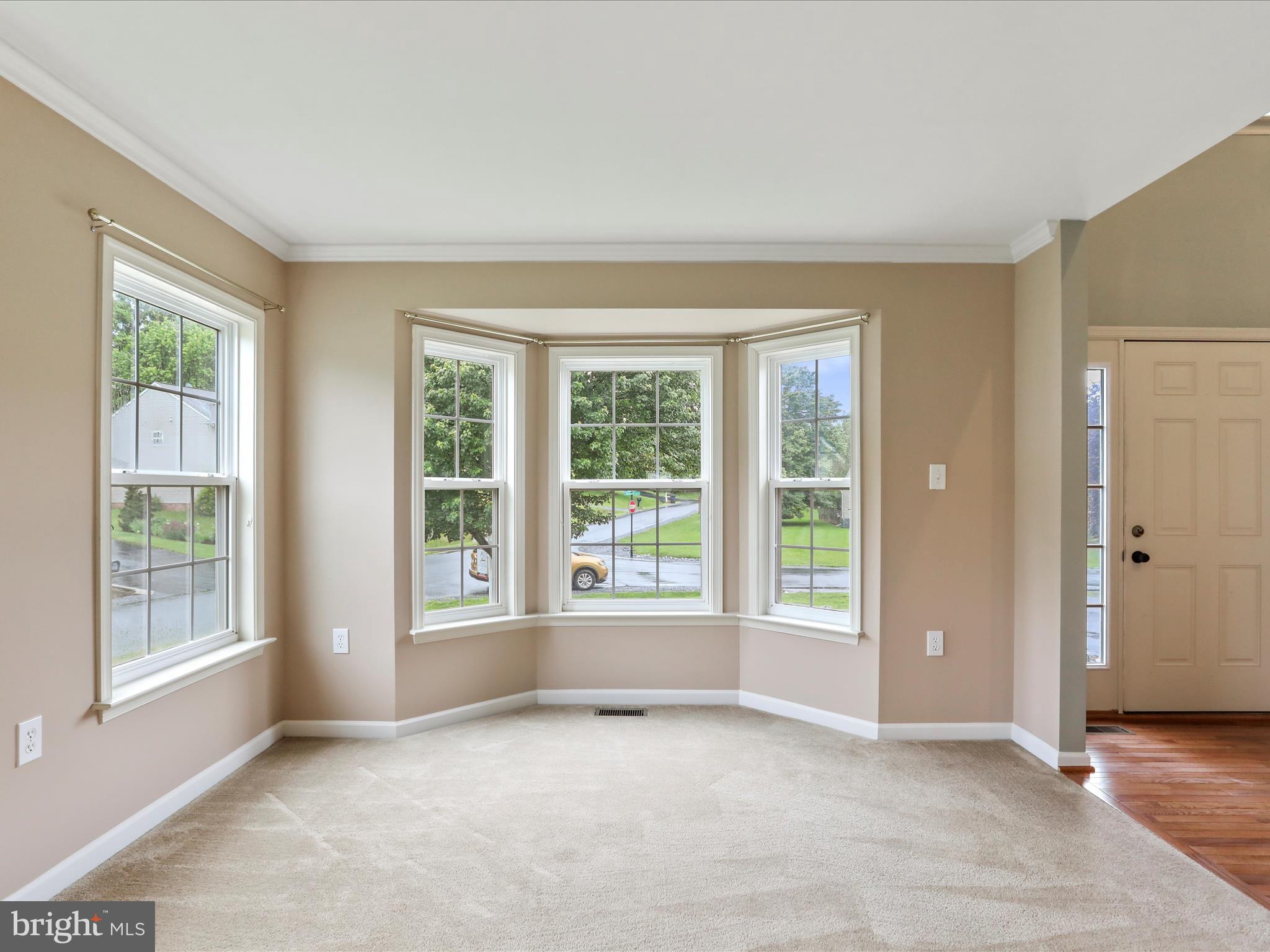 LAUREL RIDGE - Residential