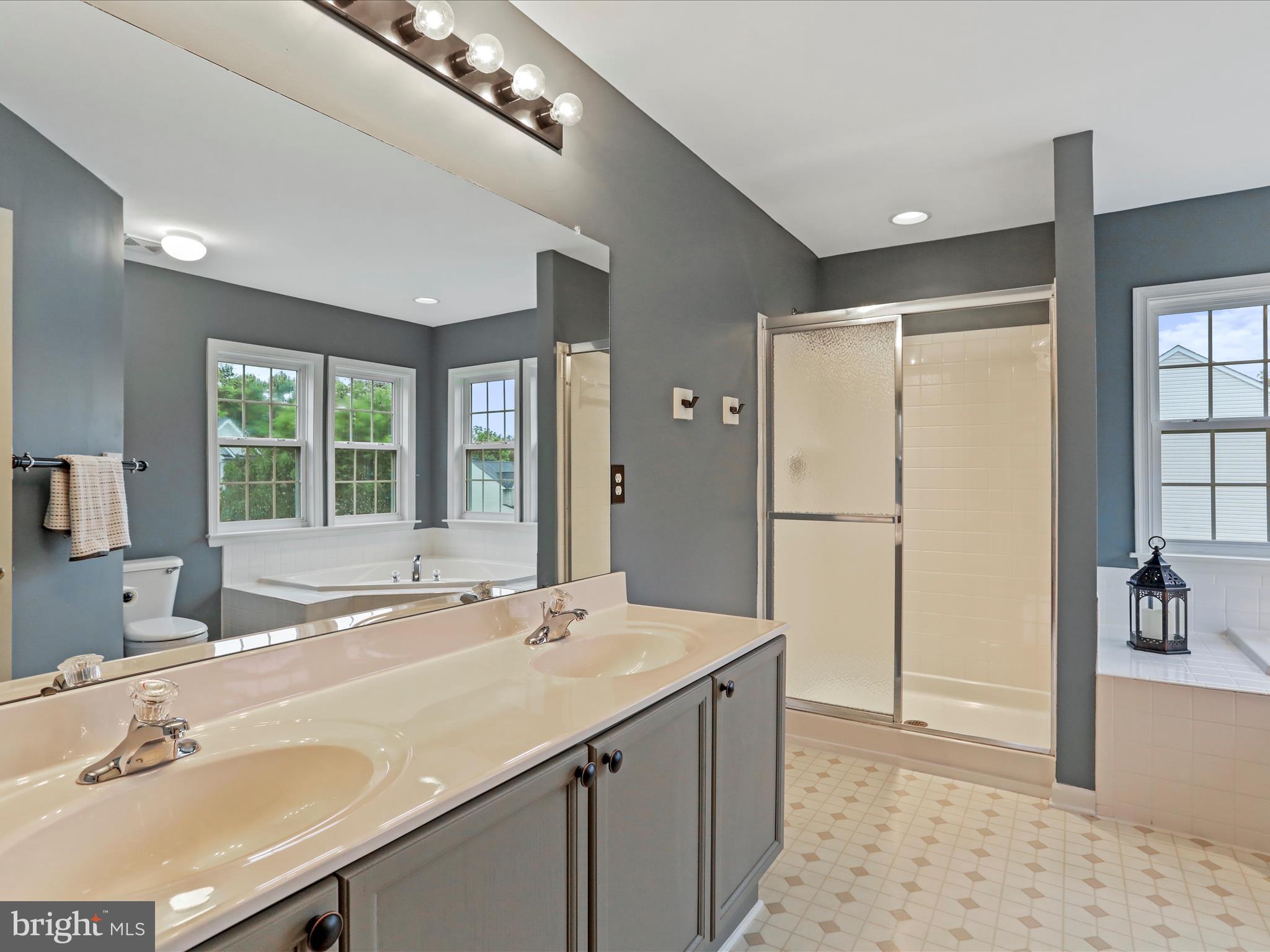 LAUREL RIDGE - Residential