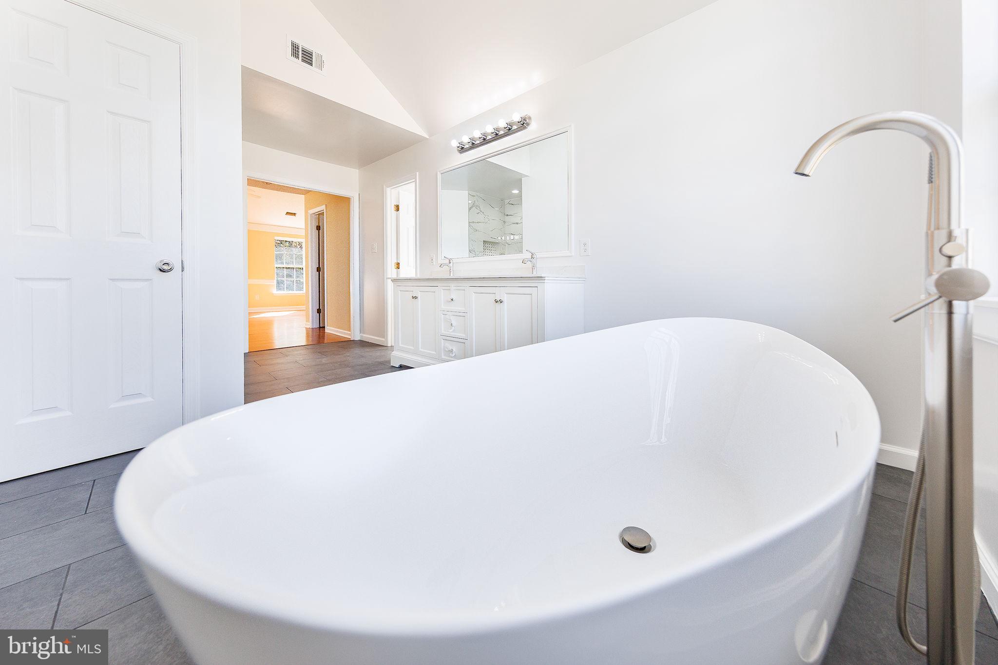 KINGS GRANT - Residential Lease