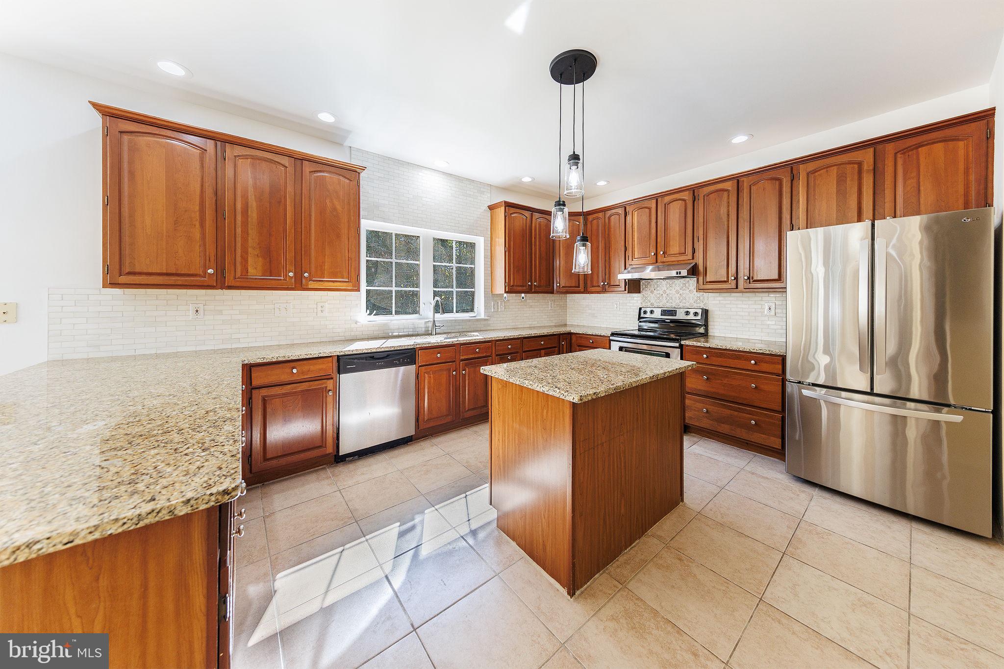 KINGS GRANT - Residential Lease